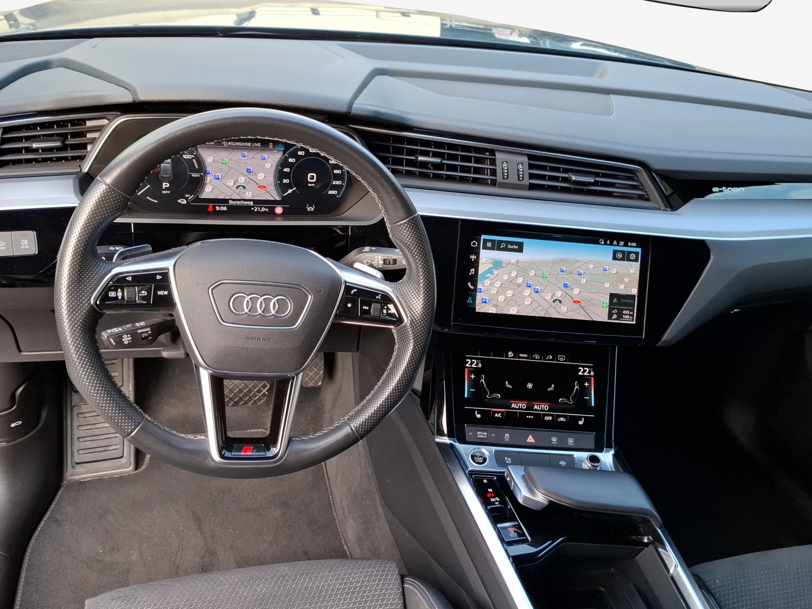 AUDI e-tron 55 Advanced quattro-image-9