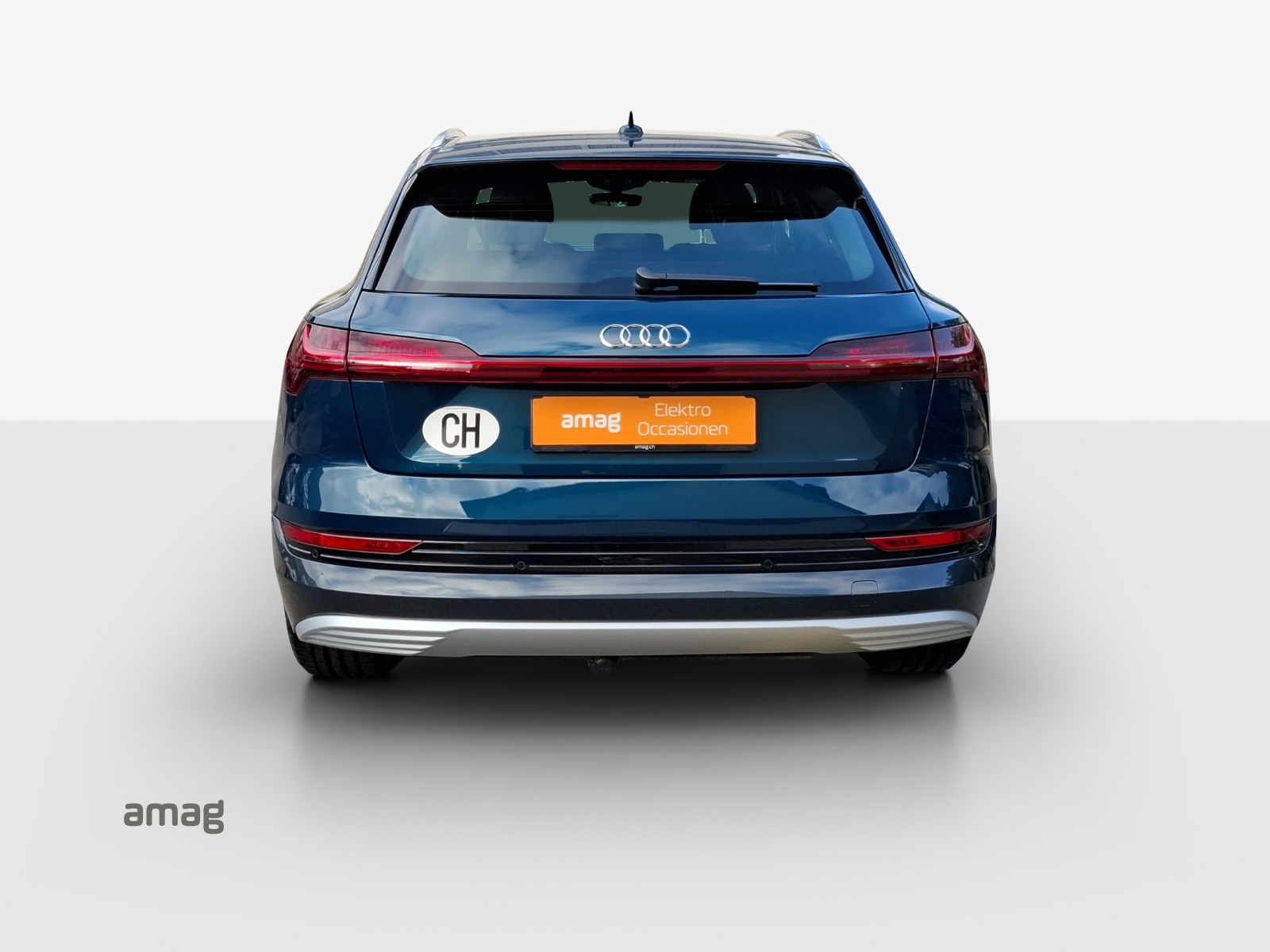 AUDI e-tron 55 Advanced quattro-image-4