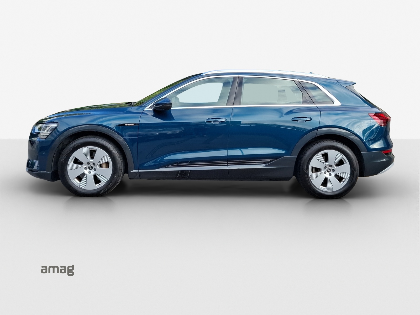 AUDI e-tron 55 Advanced quattro-image-1