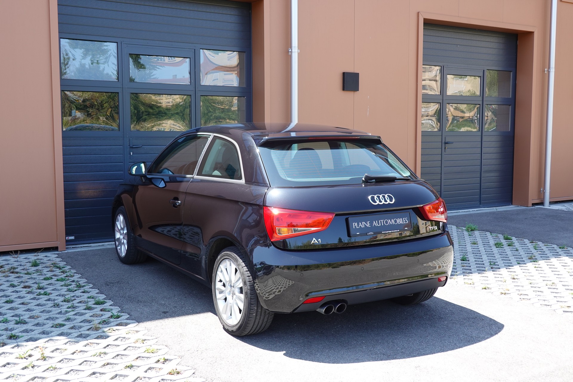 AUDI A1 1.4 TFSI "* Vehicule CH * Radio Bluetooth * Capteur stationnement * Phares auto *"-image-9