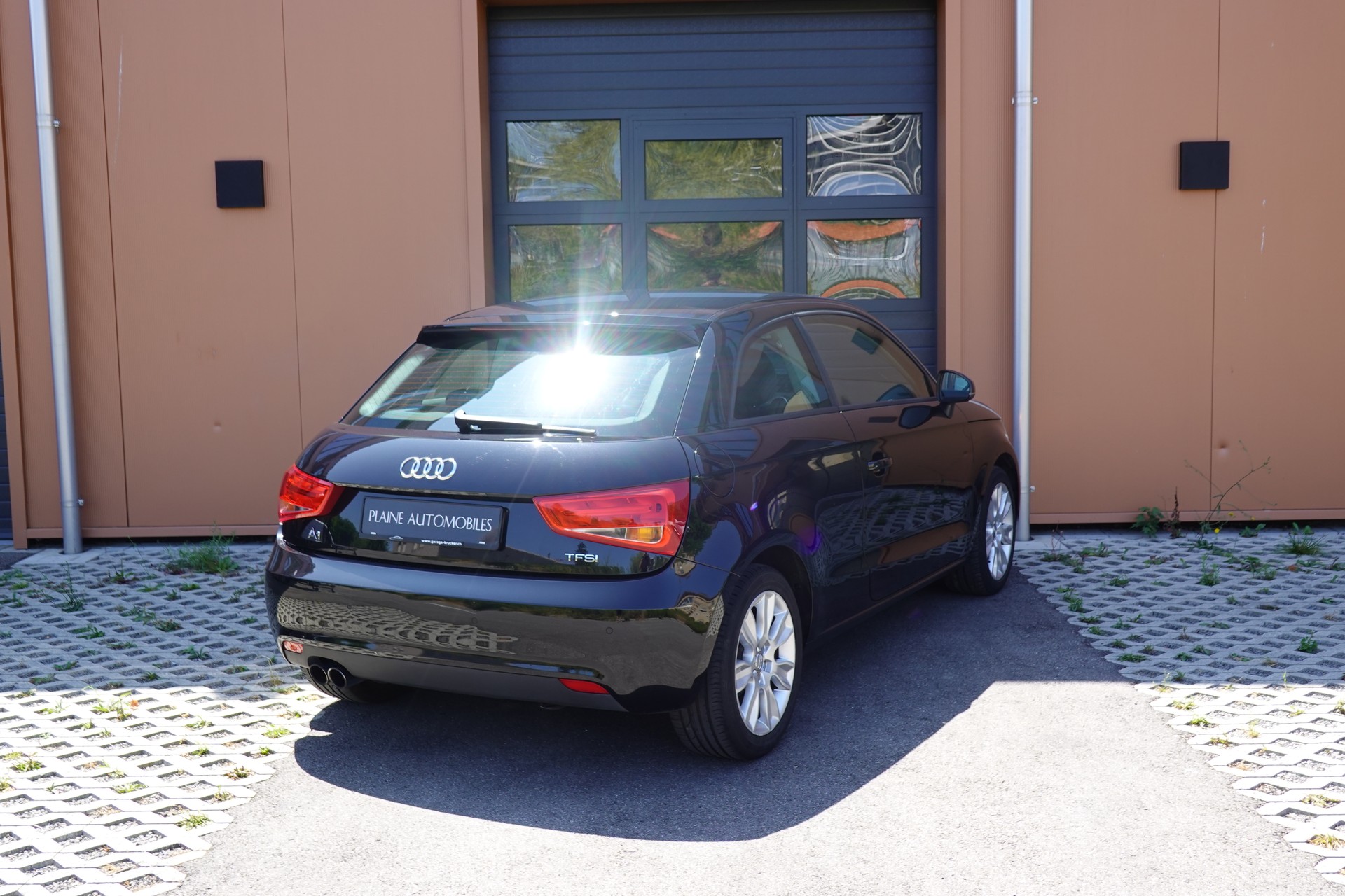 AUDI A1 1.4 TFSI "* Vehicule CH * Radio Bluetooth * Capteur stationnement * Phares auto *"-image-7
