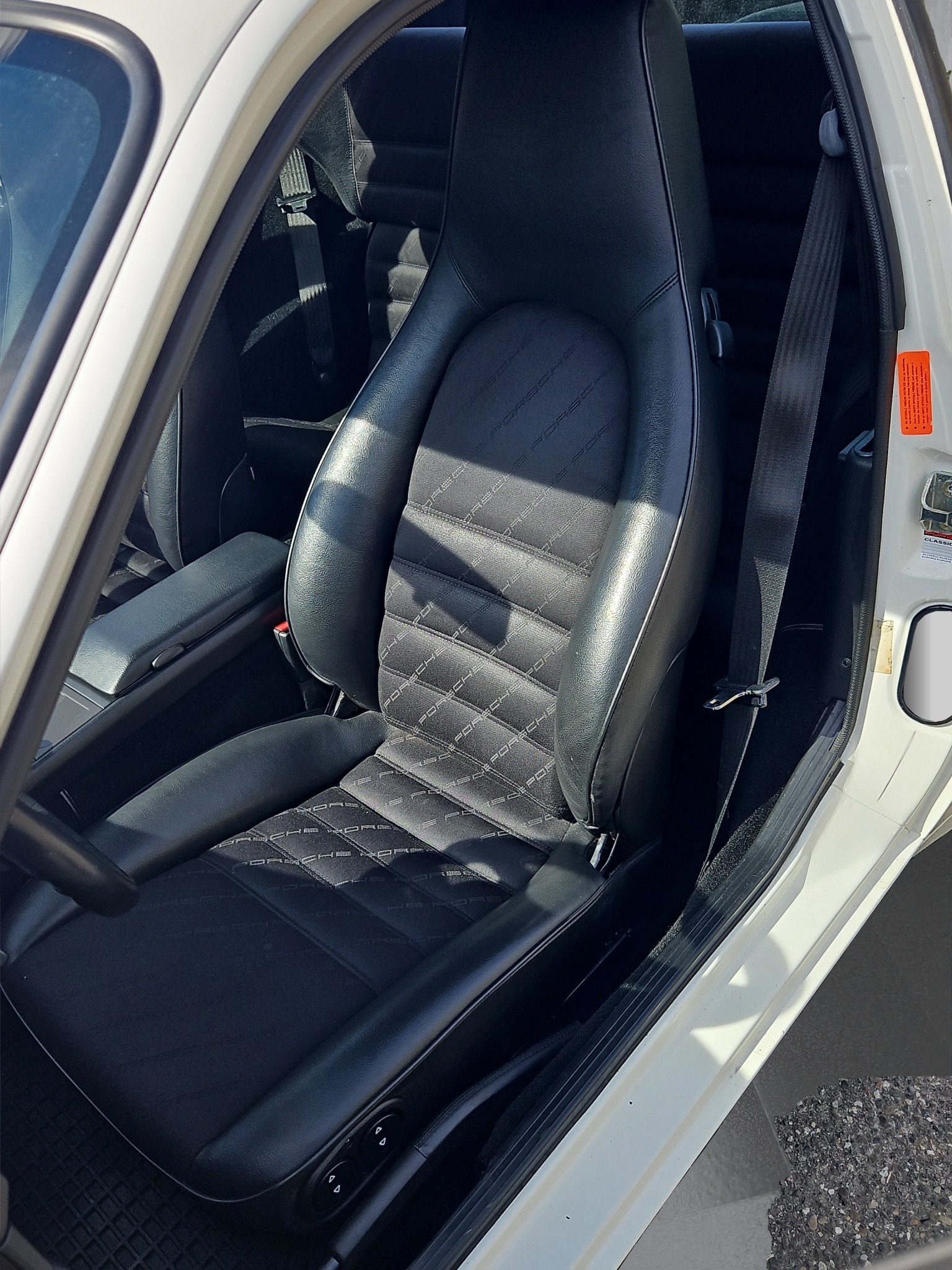 PORSCHE 944 S2 ABS-image-7
