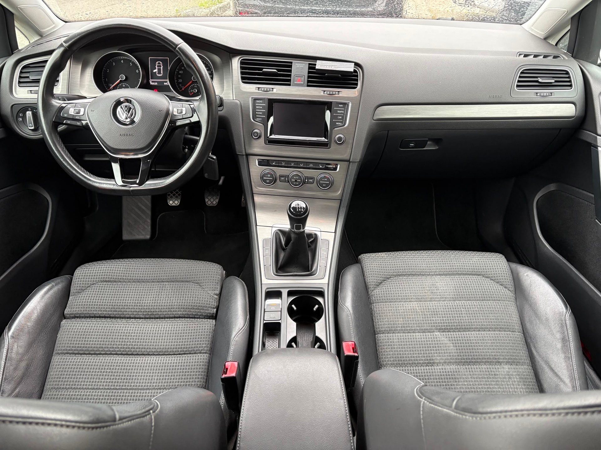 VW Golf 1.4 TSI Trendline-image-2