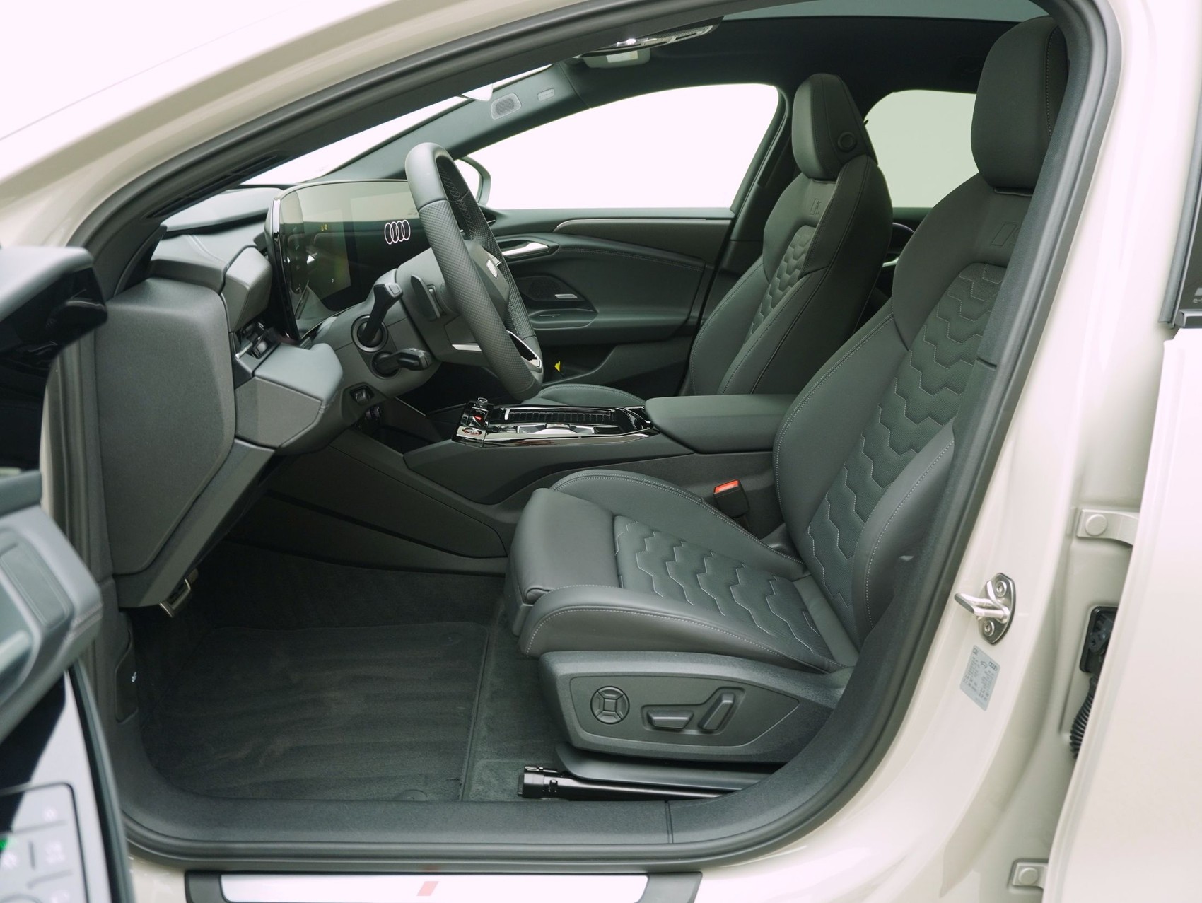 AUDI S6 e-tron Avant quattro **Audi Werksgarantie bis 10/2030**-image-11