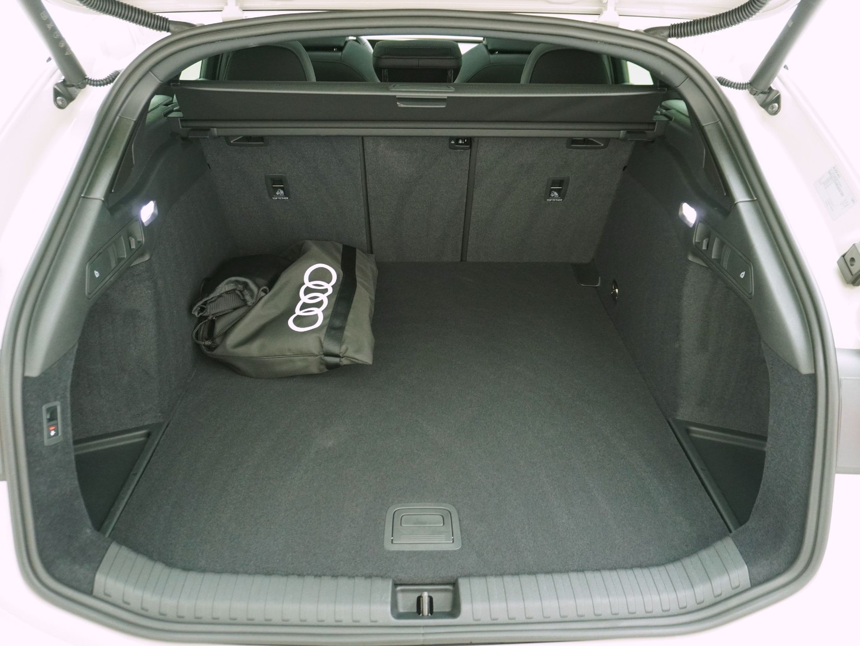 AUDI S6 e-tron Avant quattro **Audi Werksgarantie bis 10/2030**-image-18