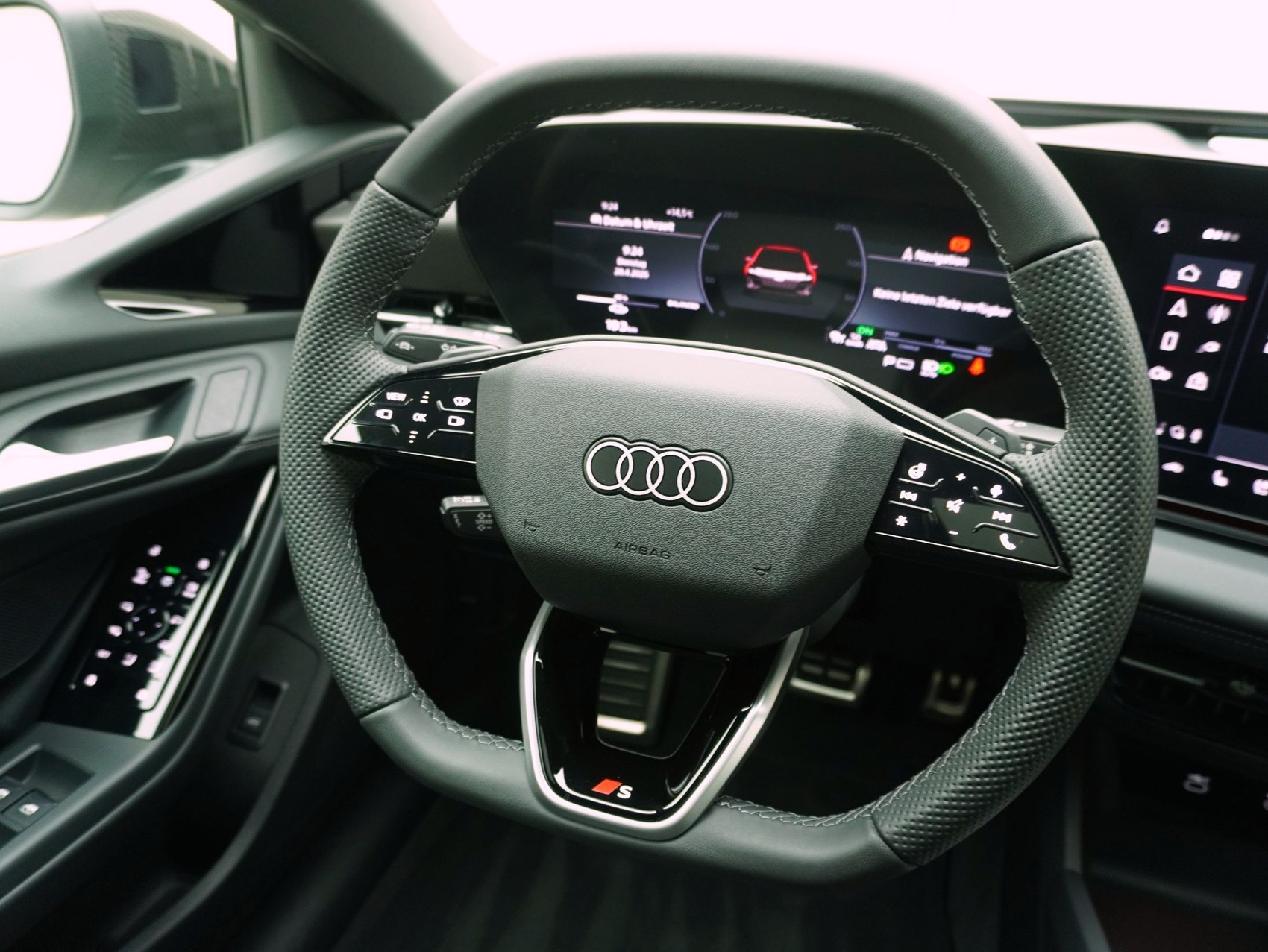 AUDI S6 e-tron Avant quattro **Audi Werksgarantie bis 10/2030**-image-15