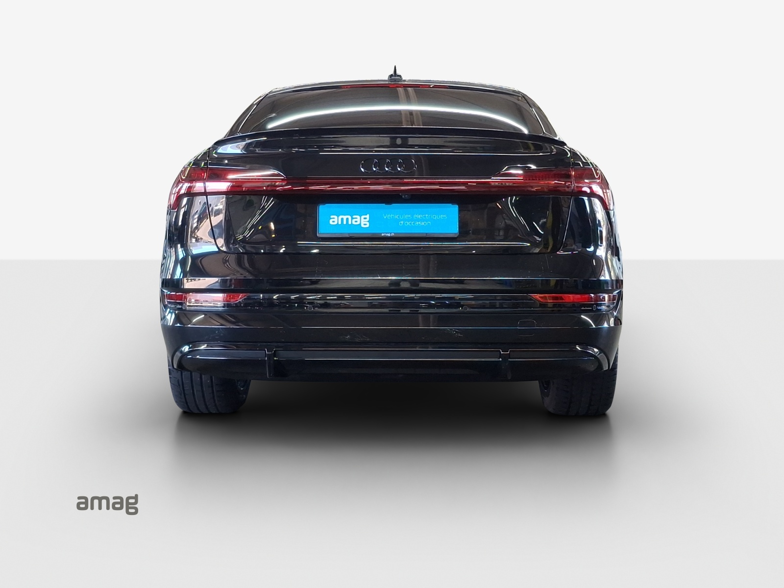 AUDI e-tron 55 Sportback S Line Black Edition quattro-image-3