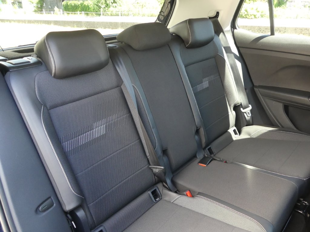 VW T-Cross 1.0 TSI Life DSG-image-12