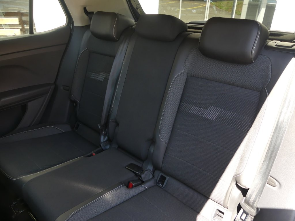 VW T-Cross 1.0 TSI Life DSG-image-11