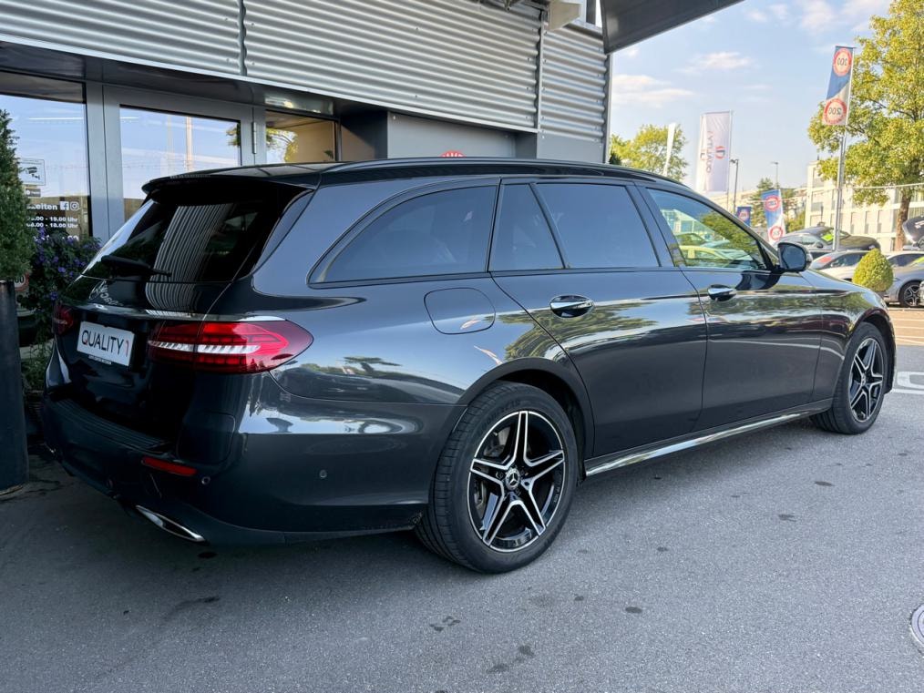 MERCEDES-BENZ E 300 de T 4Matic AMG Line 9G-Tronic-image-2