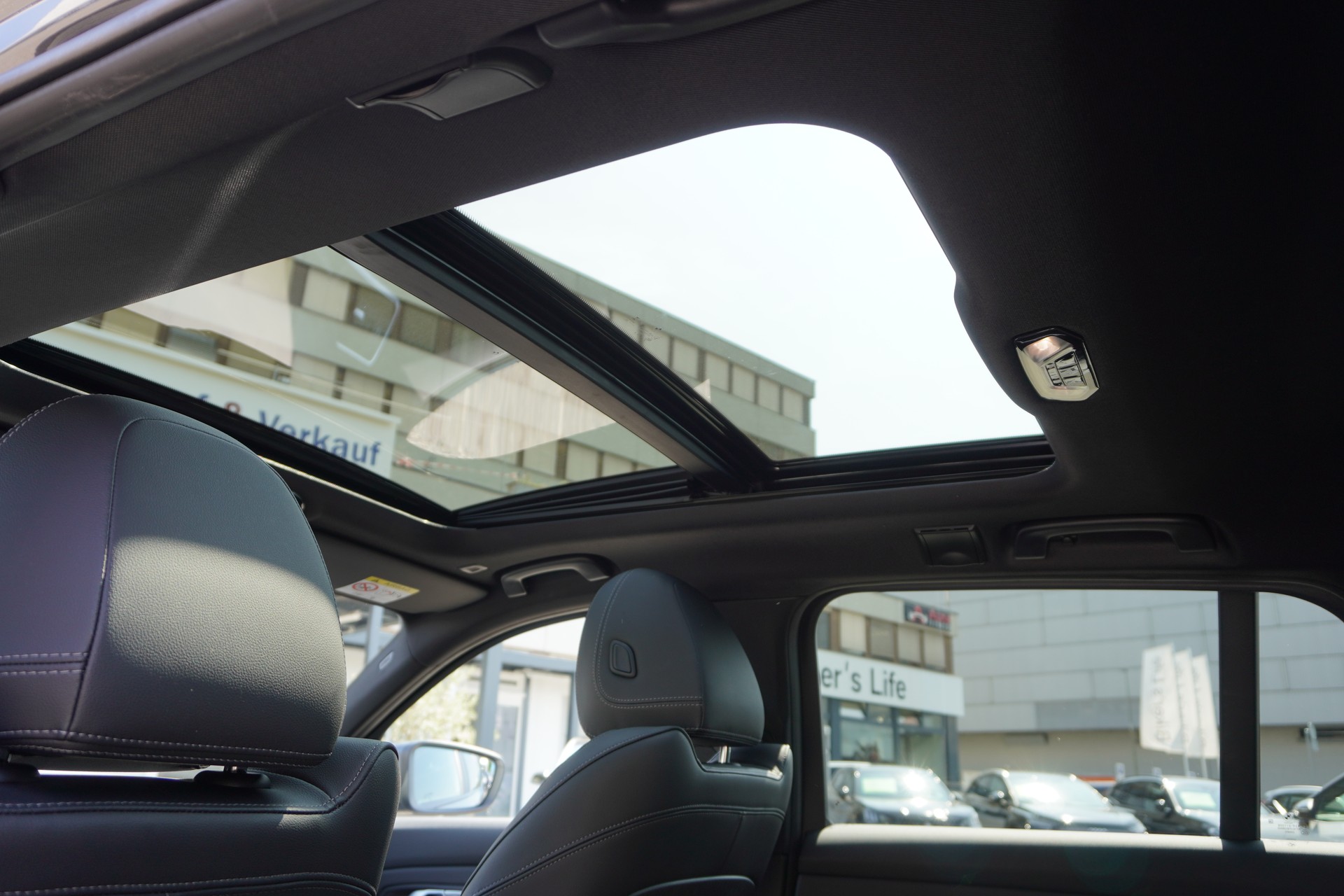 BMW 330i Touring xDrive Steptronic-image-13
