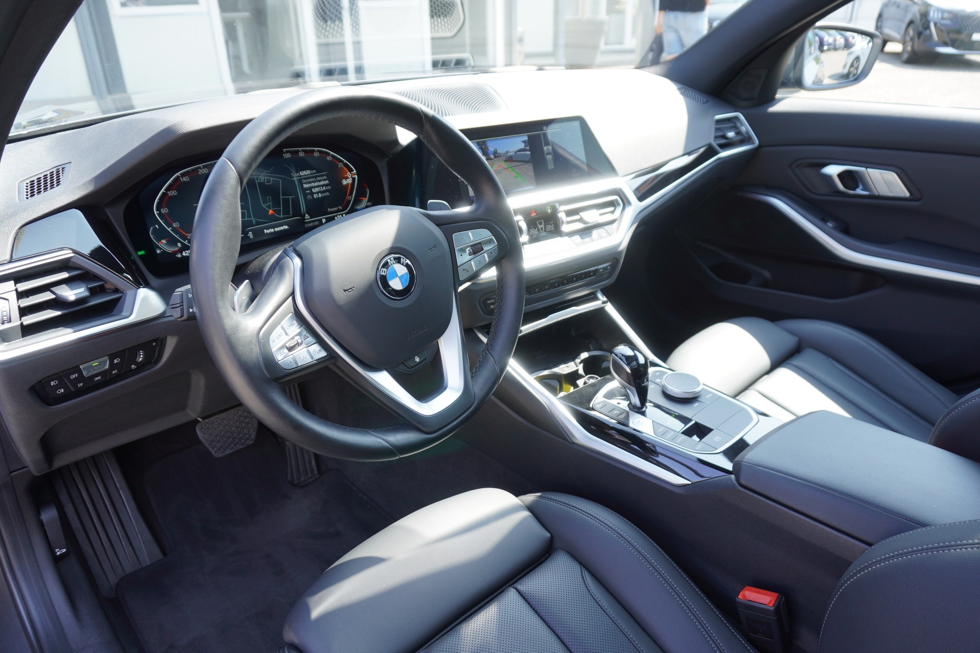 BMW 330i Touring xDrive Steptronic-image-19