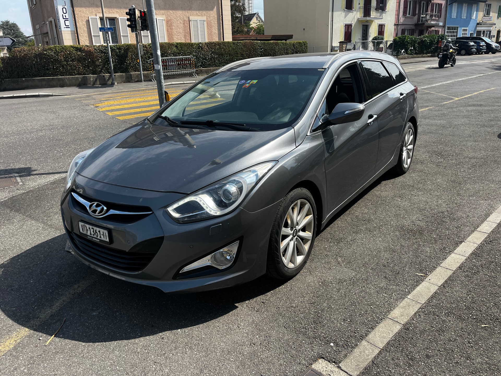 HYUNDAI i40 Wagon 2.0 GDi Premium Automatic-image-7