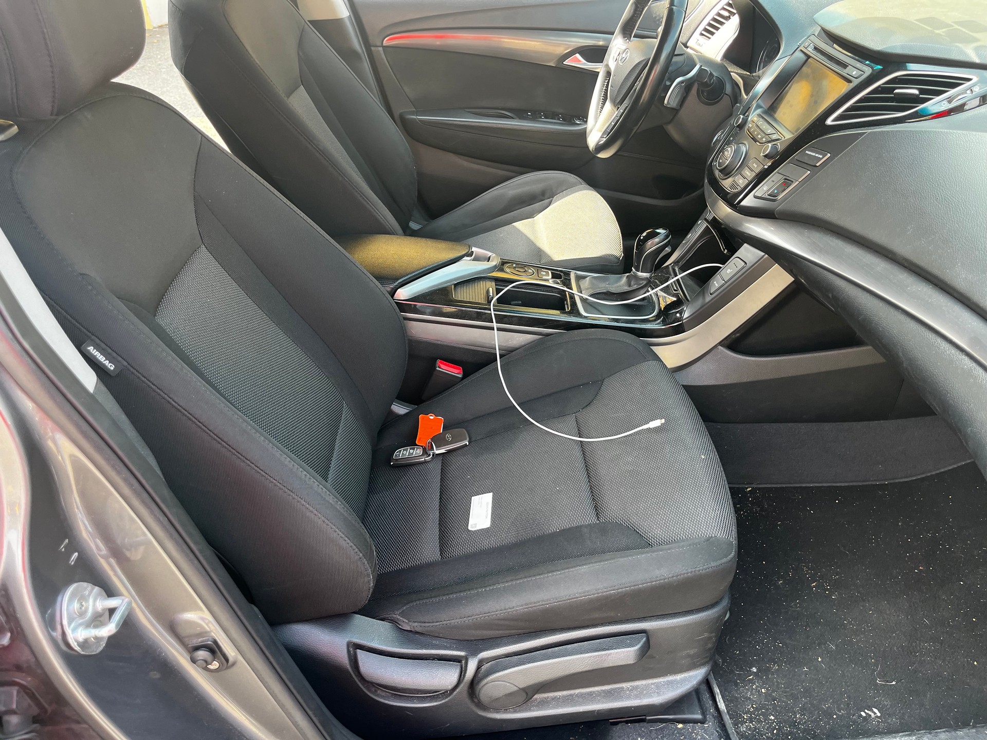 HYUNDAI i40 Wagon 2.0 GDi Premium Automatic-image-10