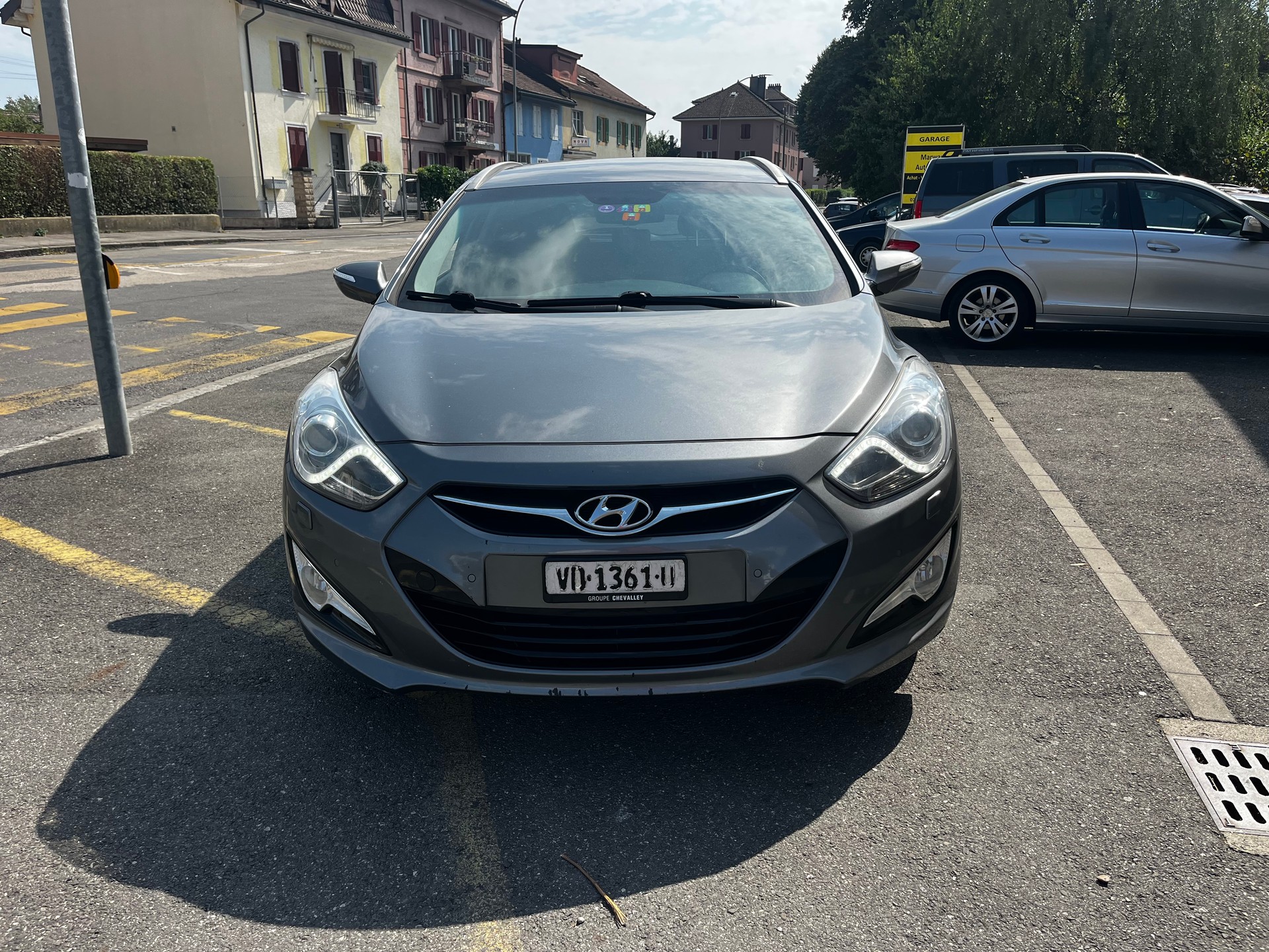 HYUNDAI i40 Wagon 2.0 GDi Premium Automatic-image-6