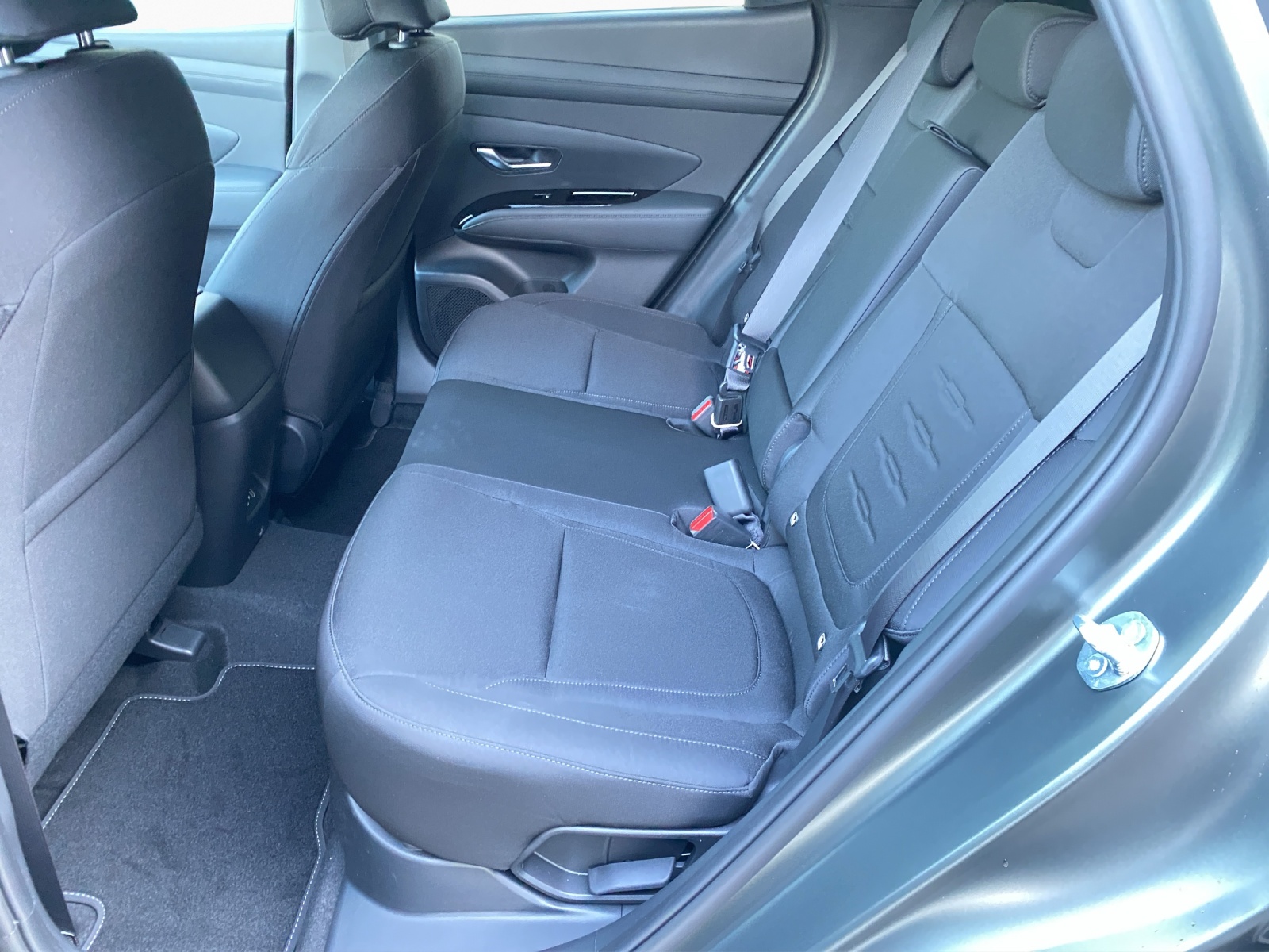 HYUNDAI Tucson 1.6 T-GDi HEV Origo Blackline 4WD-image-10