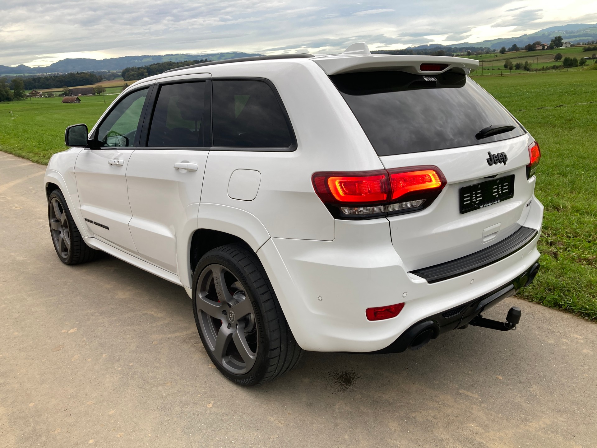 JEEP Grand Cherokee 6.4 V8 HEMI SRT8 Automatic mit Anhängerkupplung-image-3