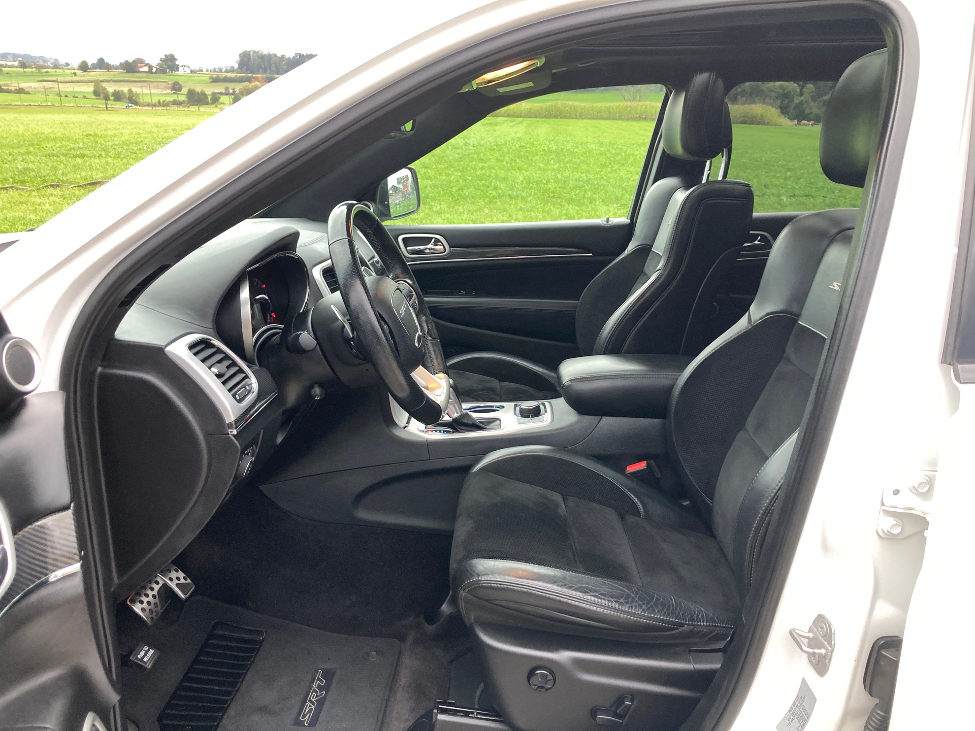 JEEP Grand Cherokee 6.4 V8 HEMI SRT8 Automatic mit Anhängerkupplung-image-10