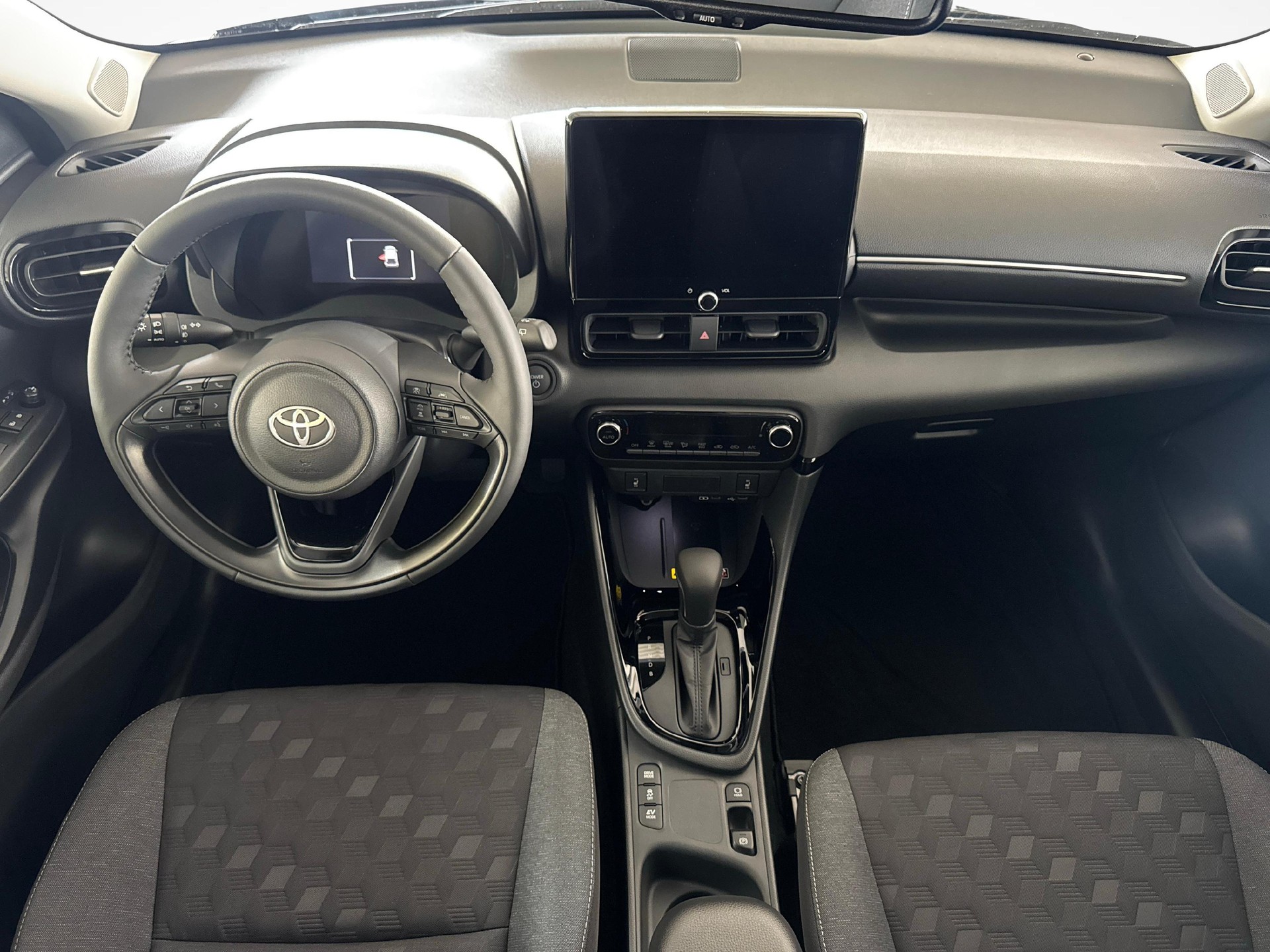 TOYOTA Yaris 1.5 VVT-i HSD Trend-image-8