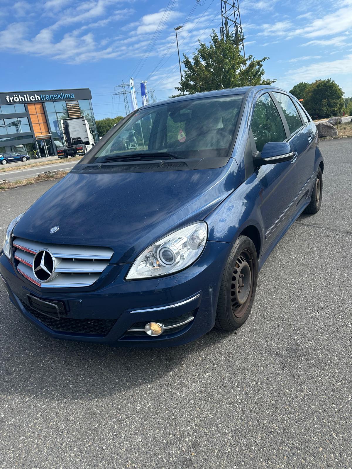 MERCEDES-BENZ B 200 CDI Autotronic-image-3