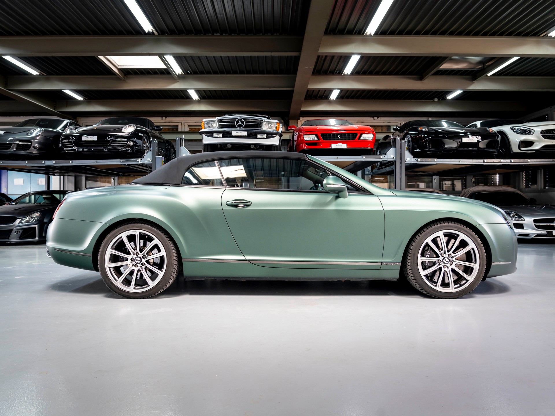 BENTLEY Continental Supersports Convertible 6.0-image-4
