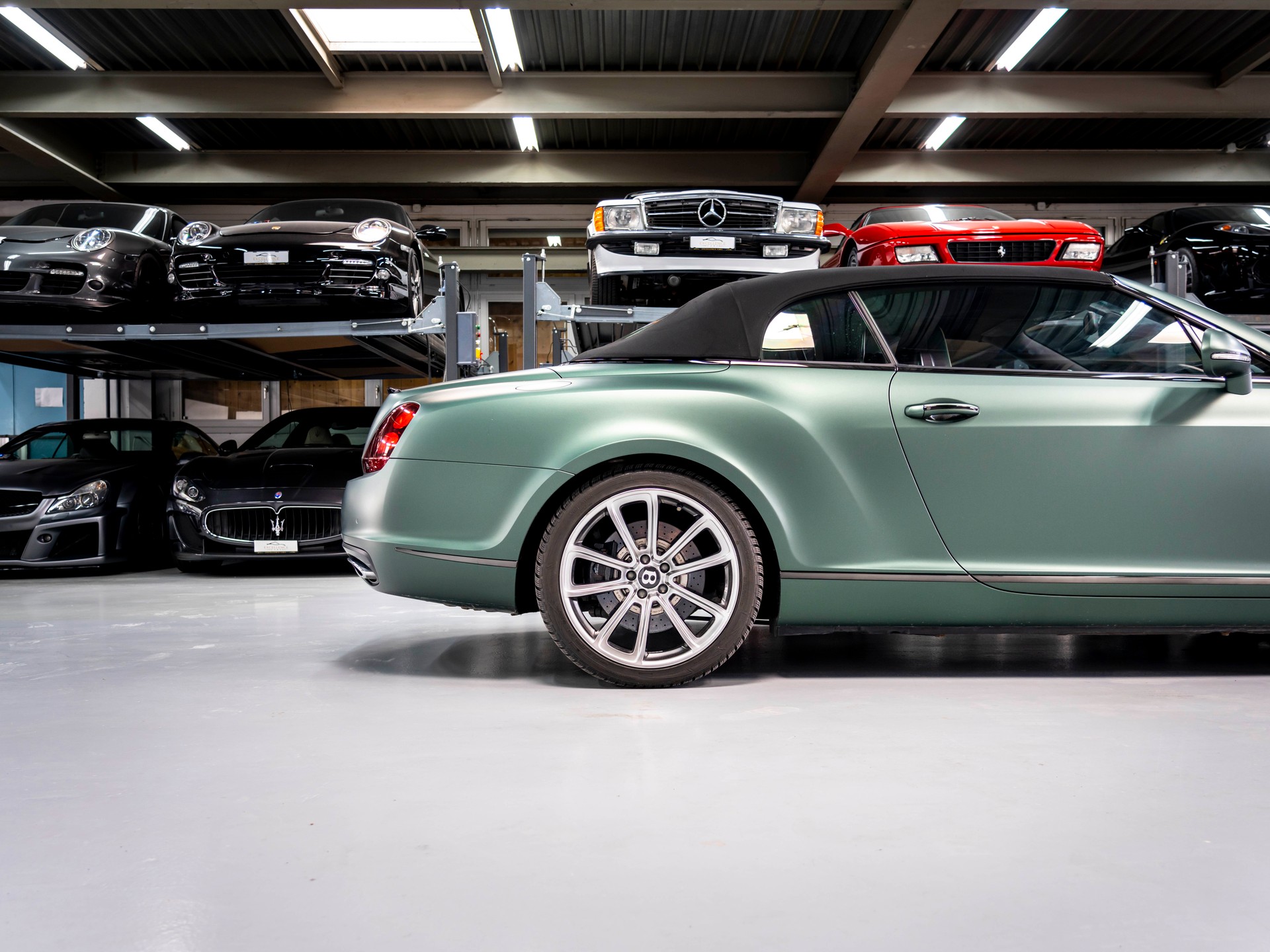 BENTLEY Continental Supersports Convertible 6.0-image-12