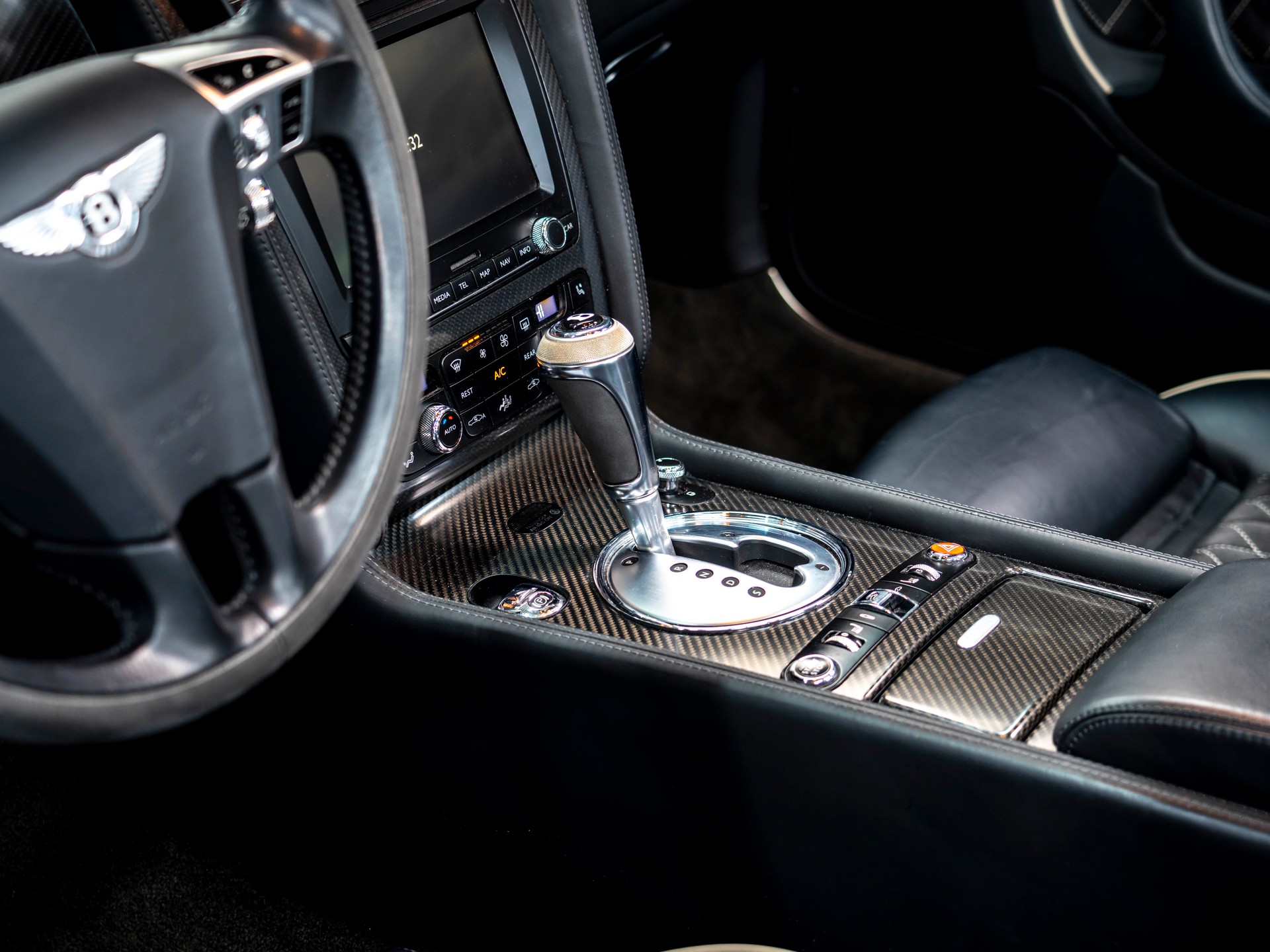 BENTLEY Continental Supersports Convertible 6.0-image-28
