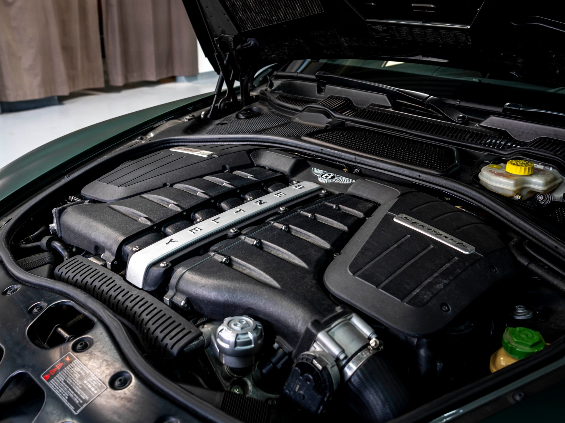 BENTLEY Continental Supersports Convertible 6.0-image-29