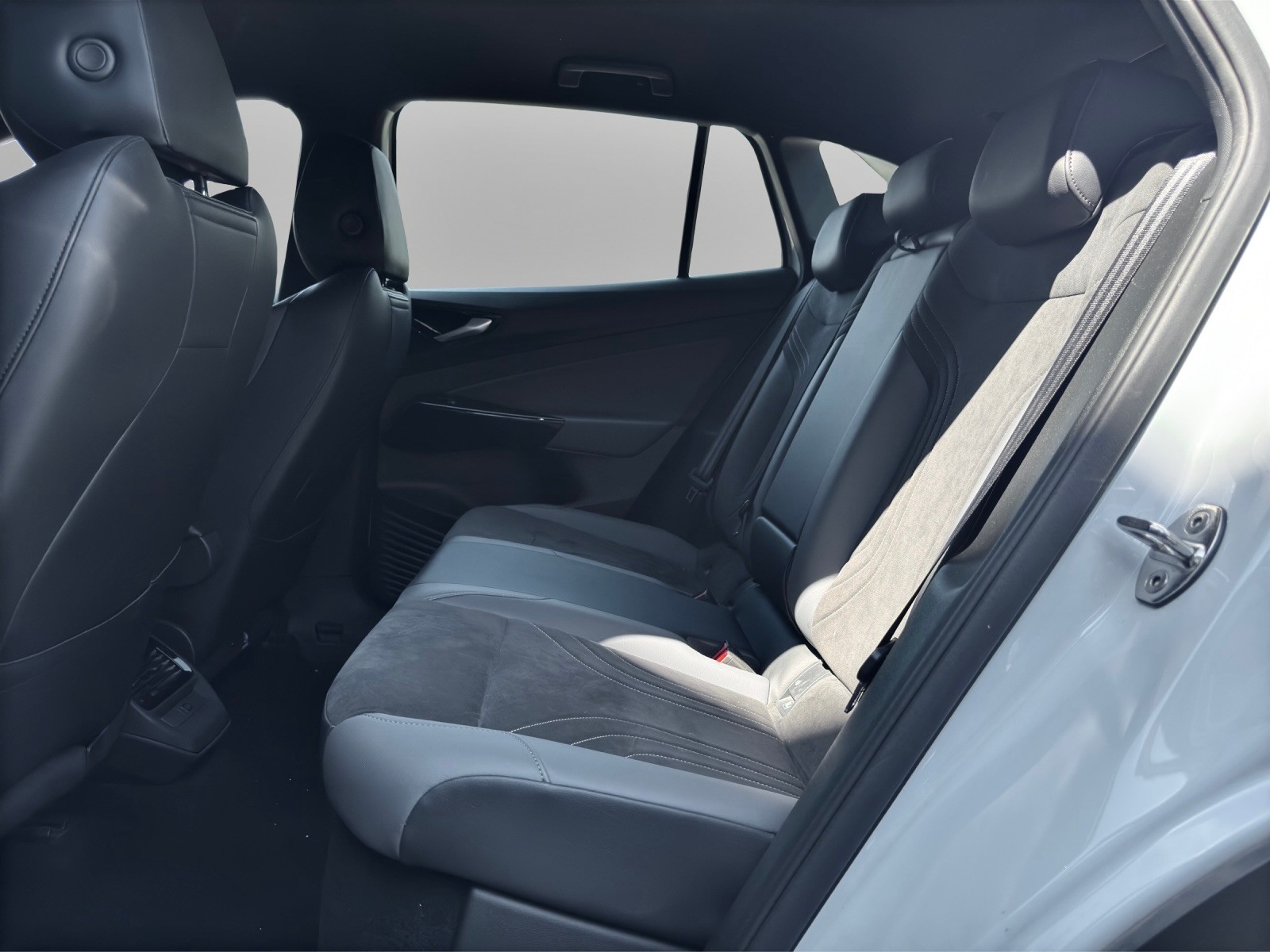 VW ID.4 Pro Performance 77 kWh-image-10