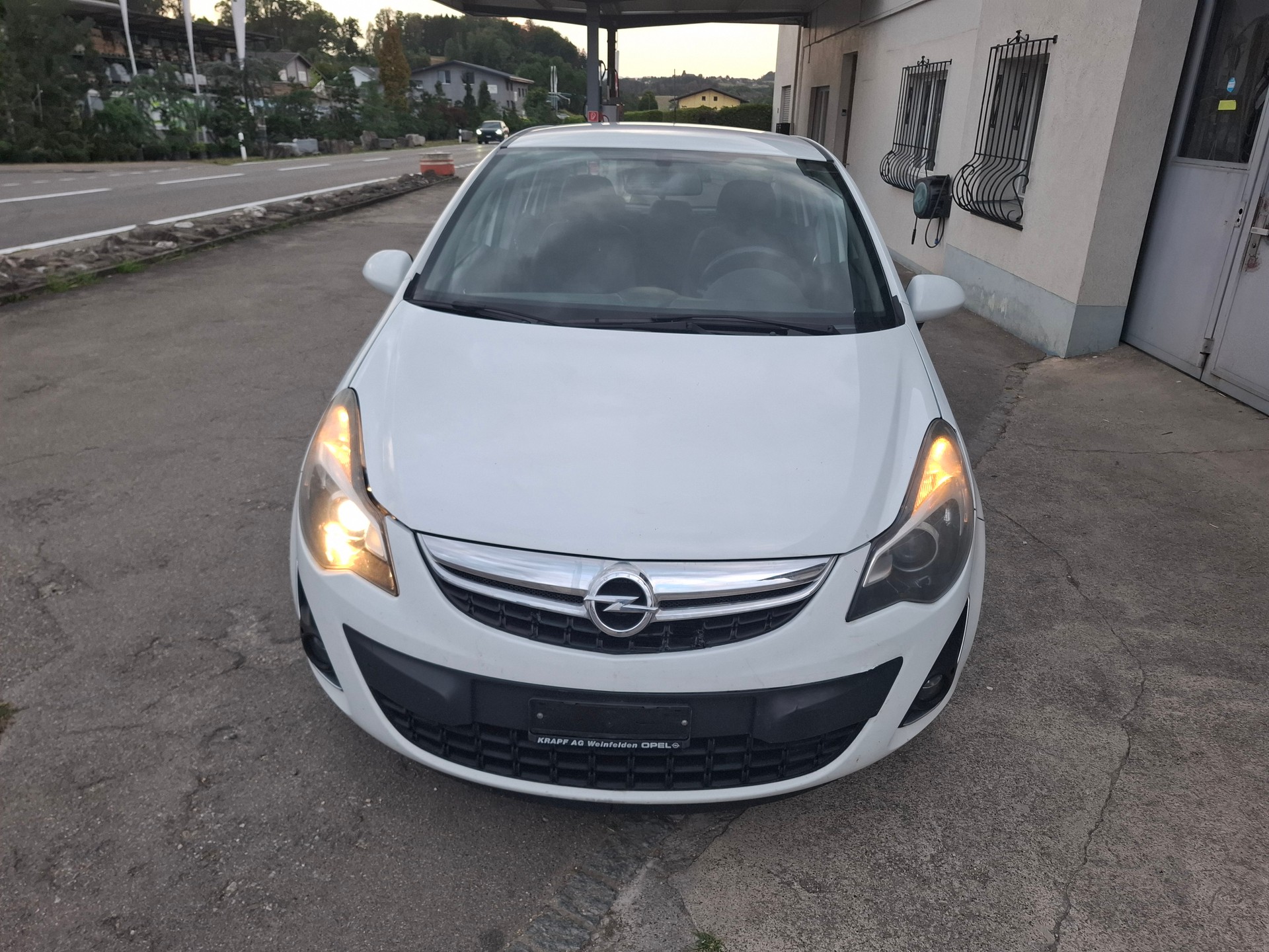 OPEL Corsa 1.4 TP Enjoy-image-2