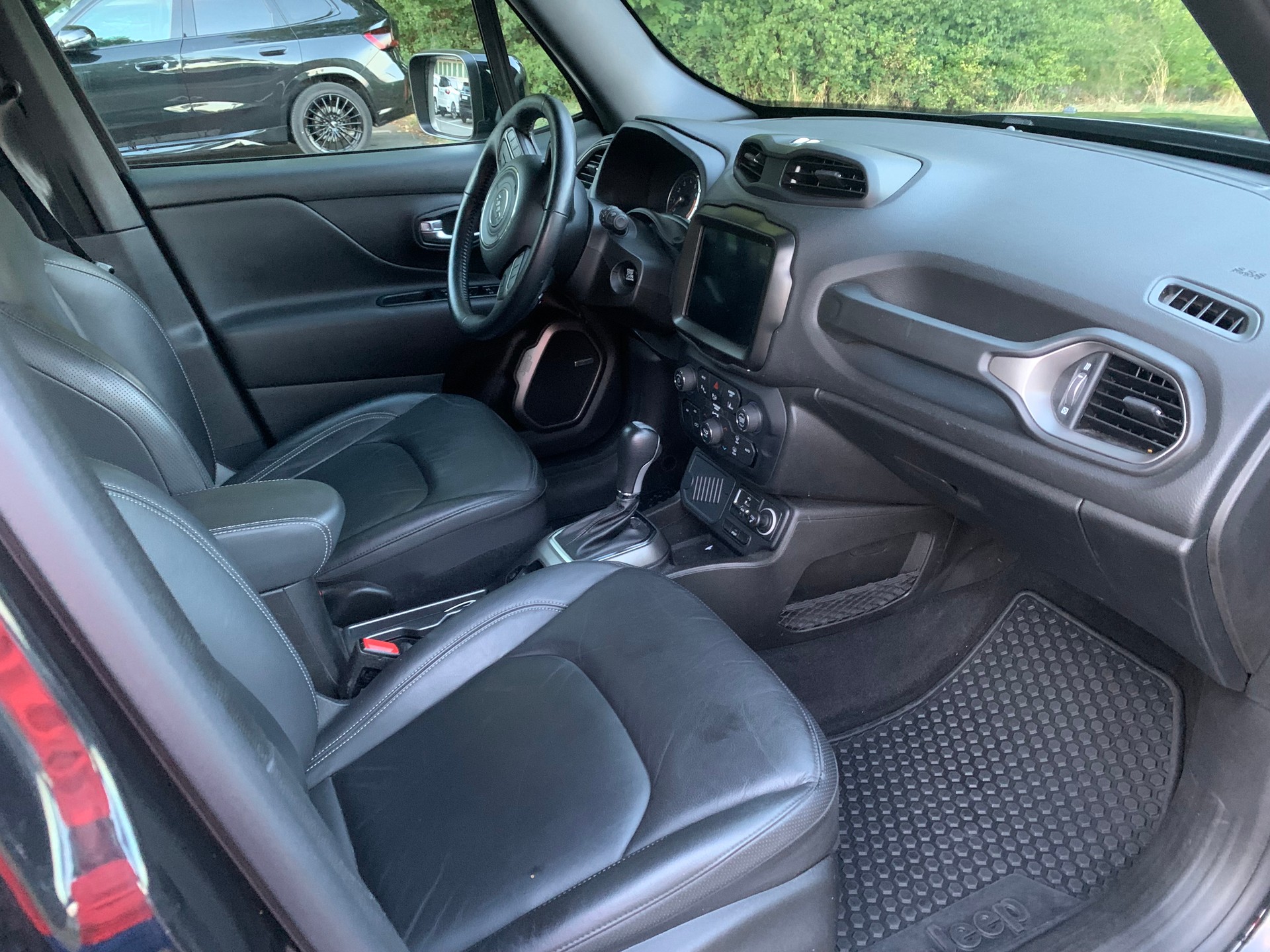 JEEP 1.3 Turbo Limited-image-5