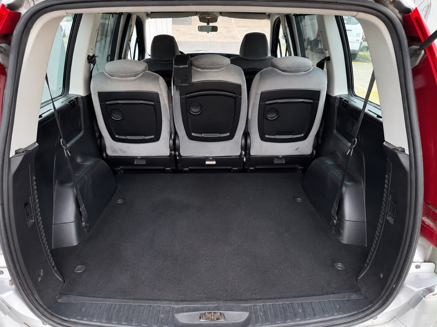 CITROEN C8 2.0 16V HDi Chic (SX)-image-7