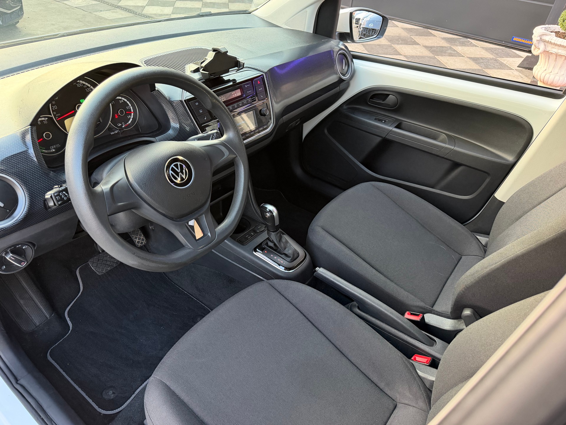 VW e-Up-image-9