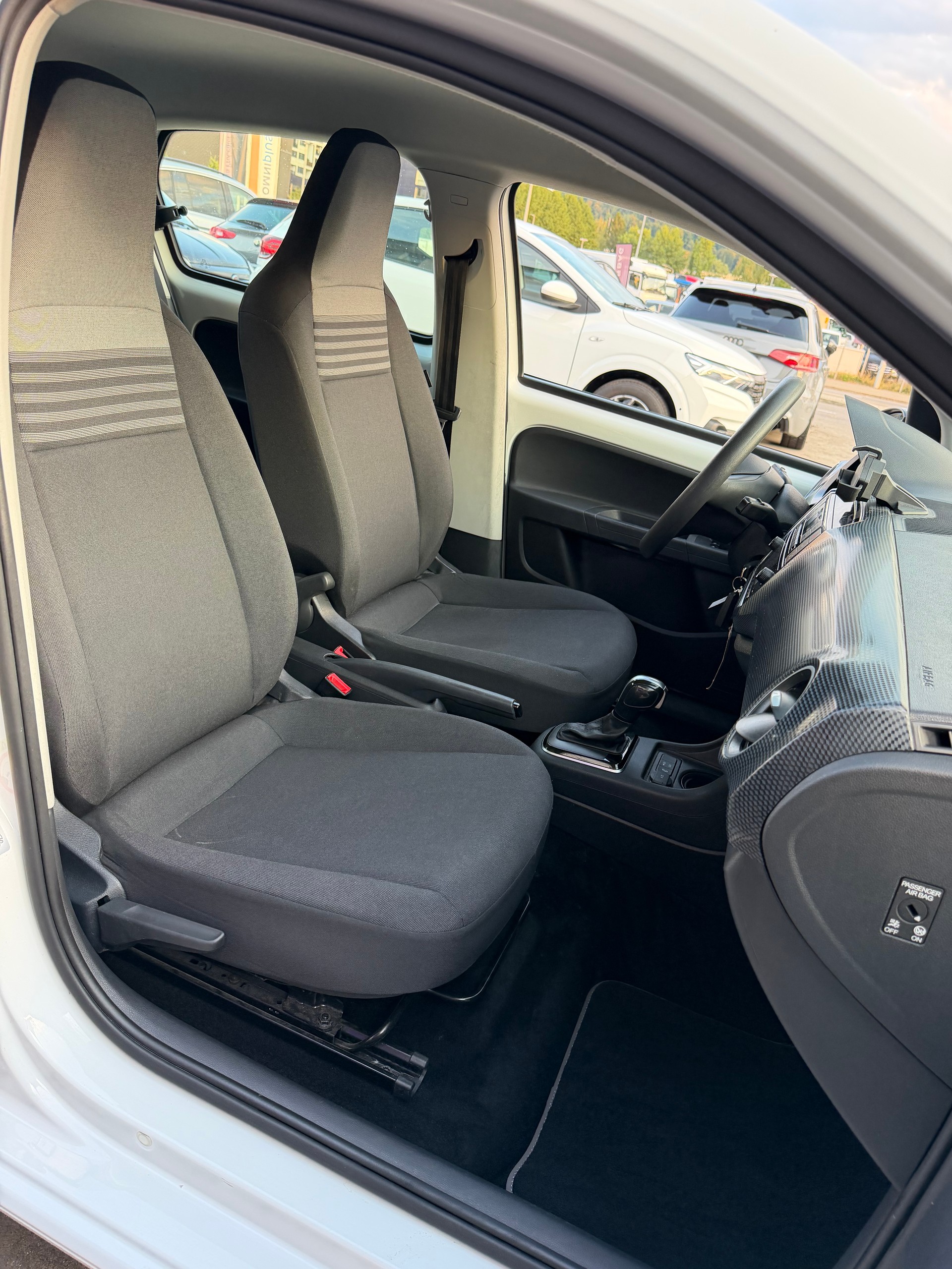 VW e-Up-image-16