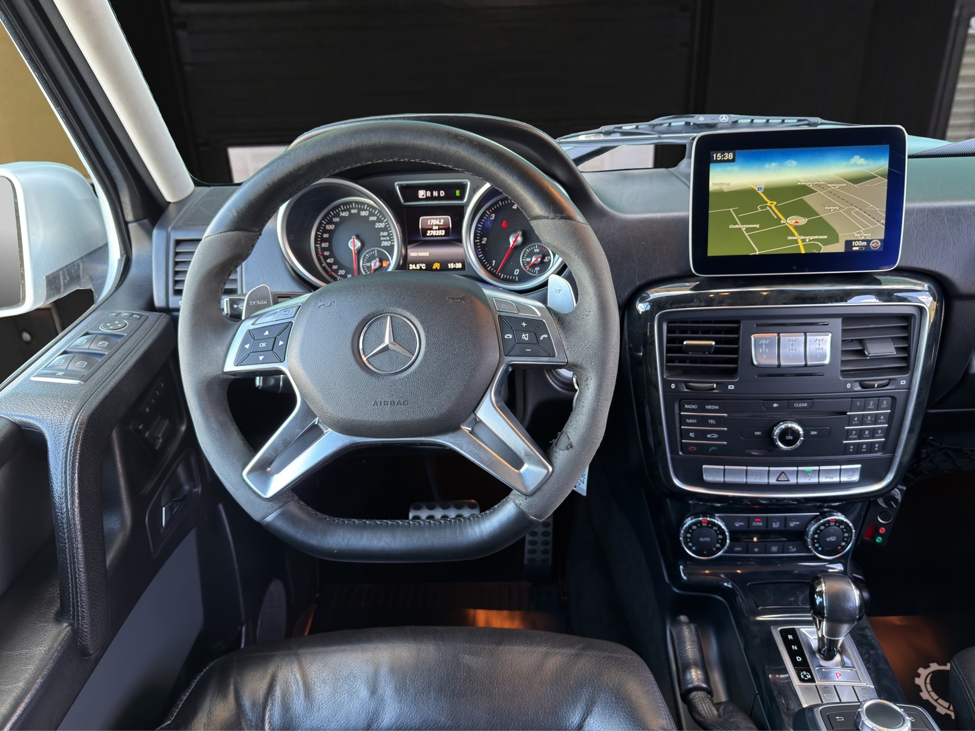 MERCEDES-BENZ G 350 d 7G-Tronic-image-11