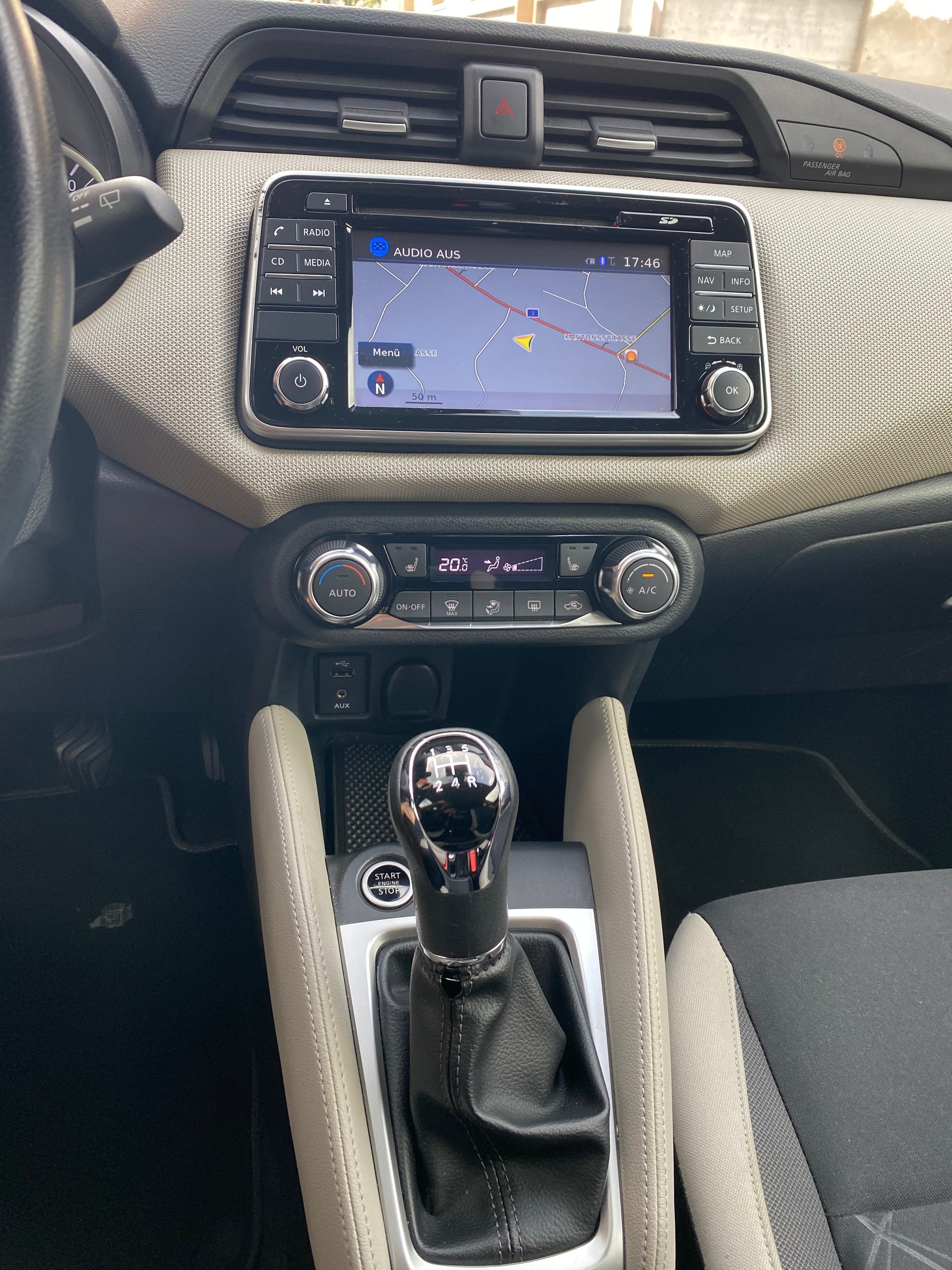 NISSAN 0.9 IG-T N-Connecta-image-8