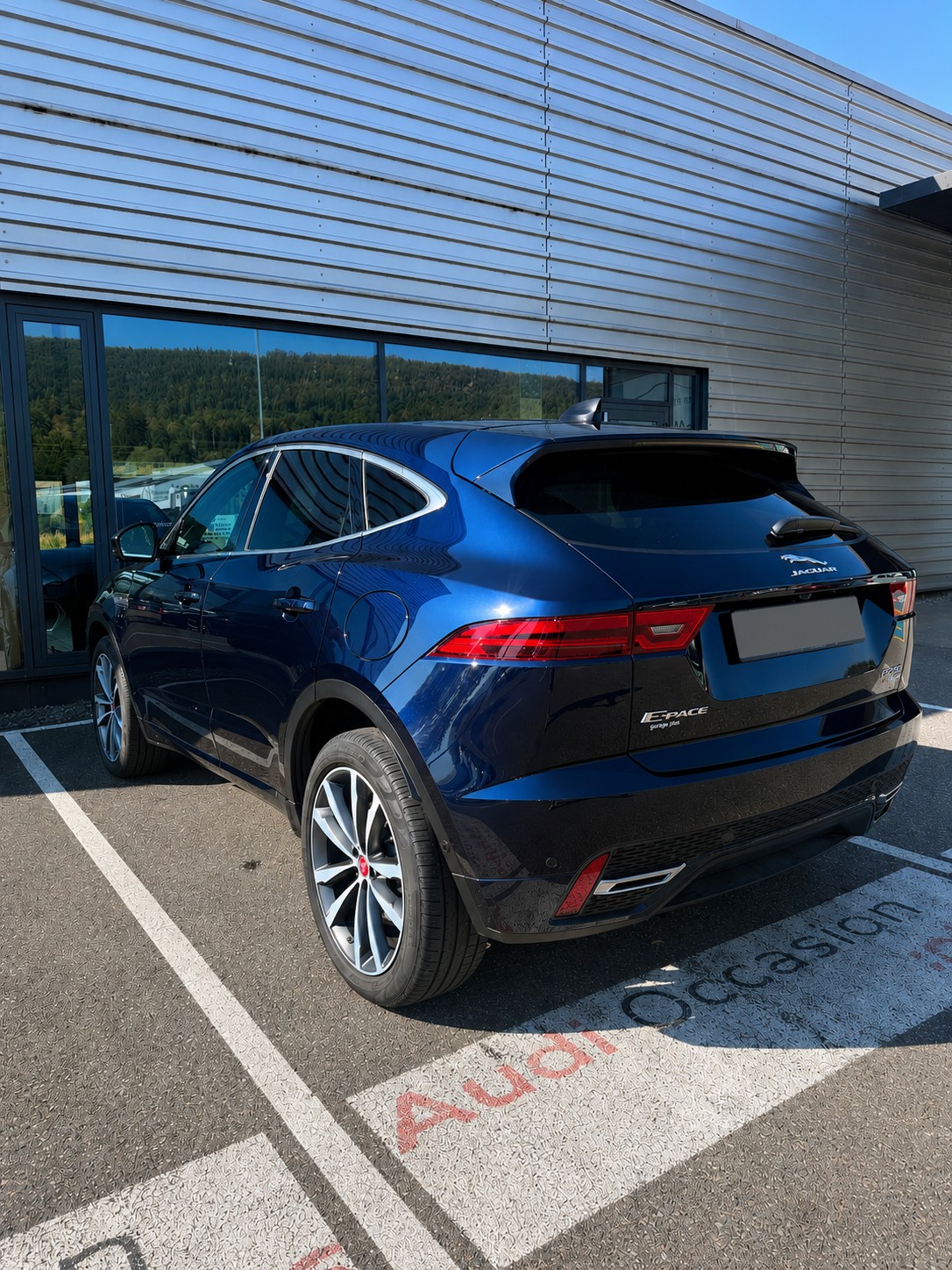 JAGUAR E-Pace 1.5 P300e R-Dynamic AWD S-image-1