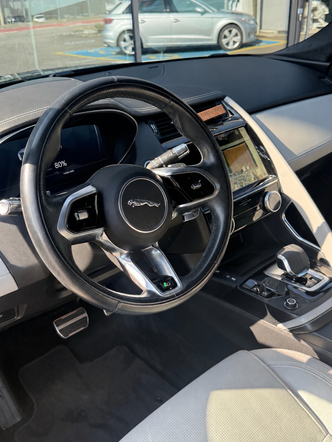 JAGUAR E-Pace 1.5 P300e R-Dynamic AWD S-image-2