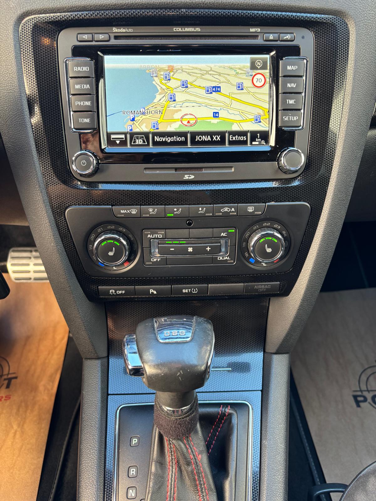 SKODA Octavia Combi 2.0 TSI RS DSG-image-11
