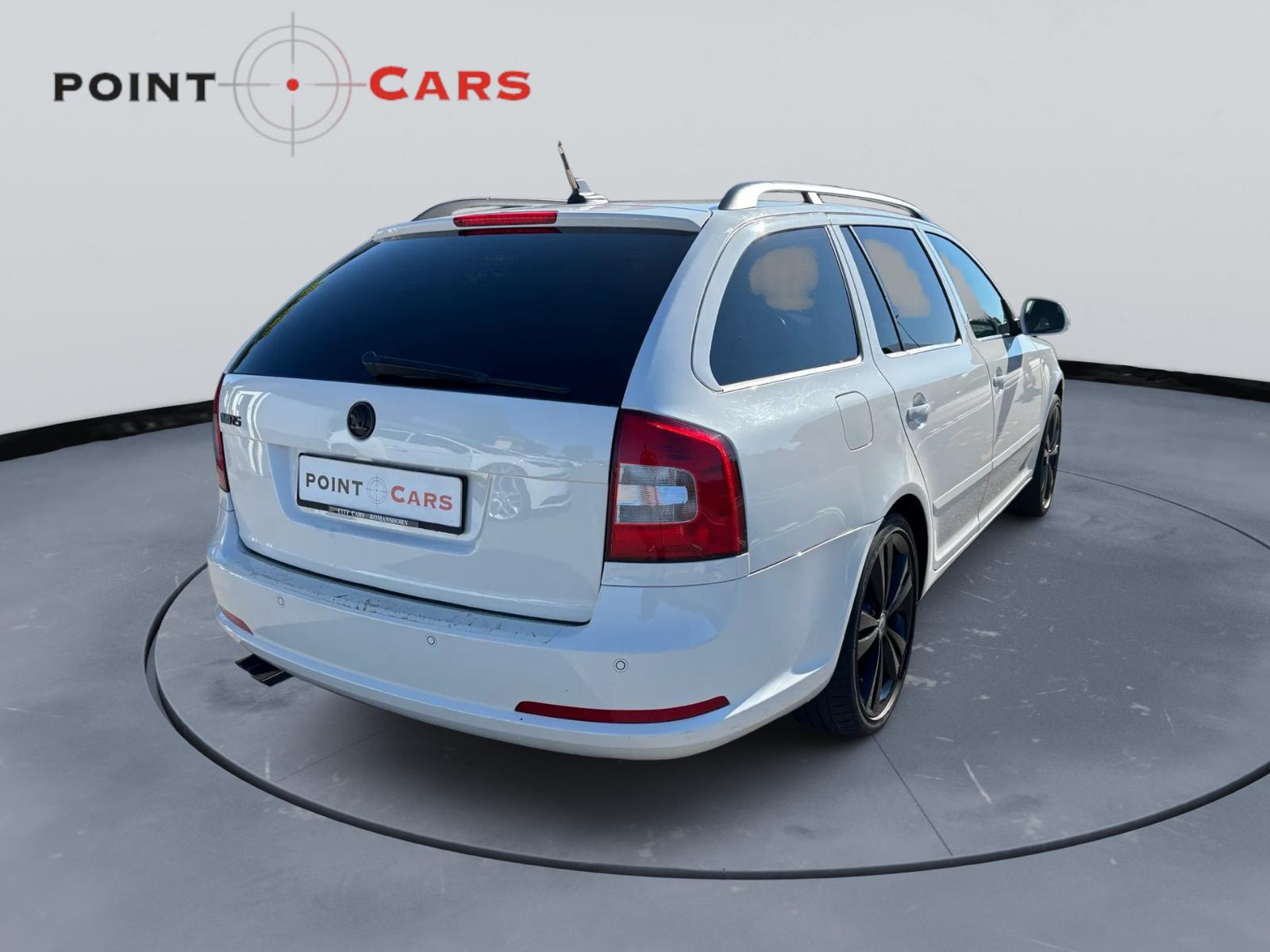 SKODA Octavia Combi 2.0 TSI RS DSG-image-4