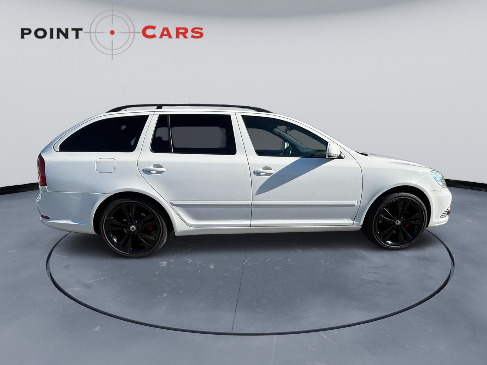 SKODA Octavia Combi 2.0 TSI RS DSG-image-5