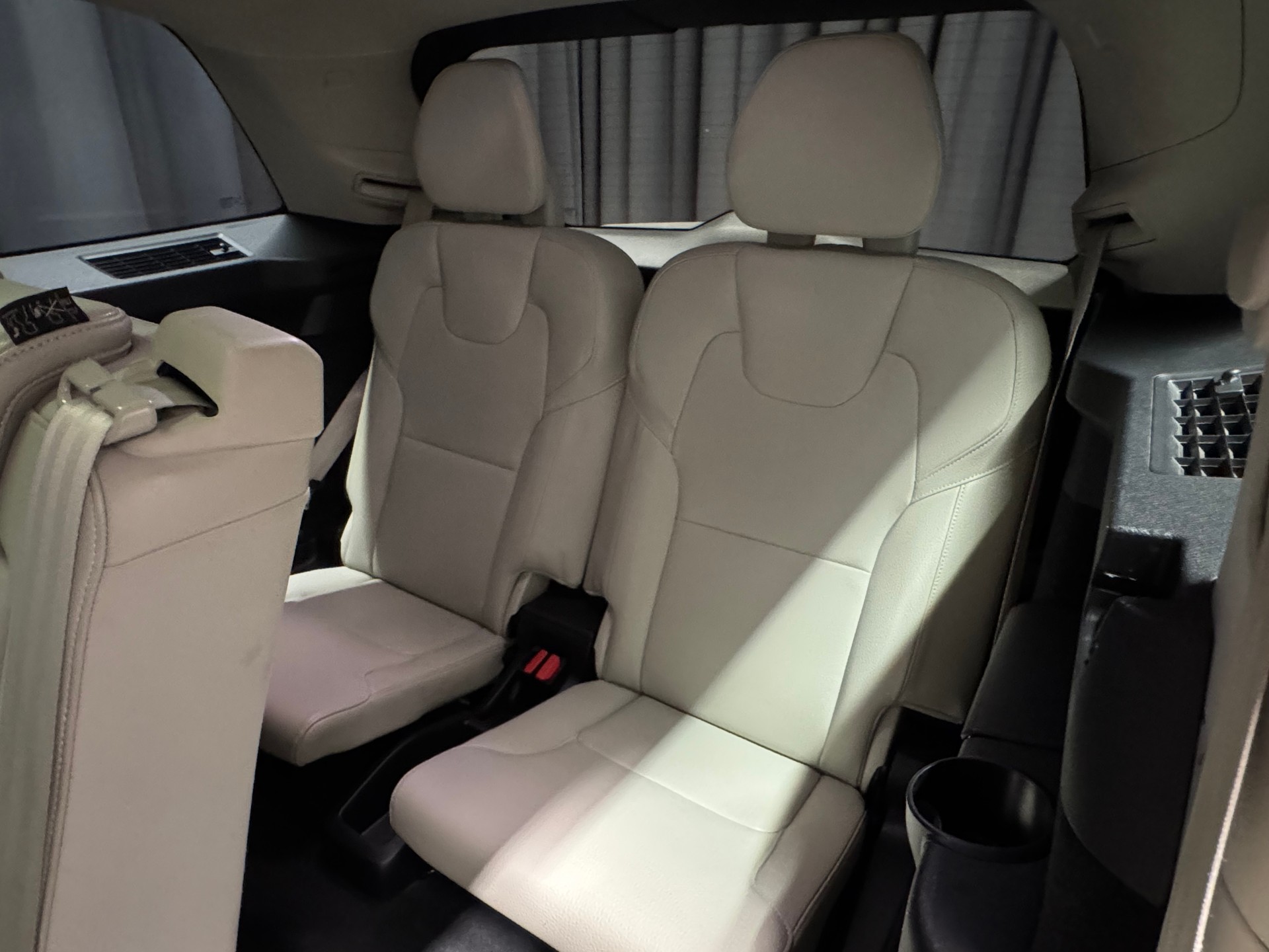VOLVO XC90 B5 Diesel Mild Hybrid AWD Inscription Geartronic(12)(M)-image-9