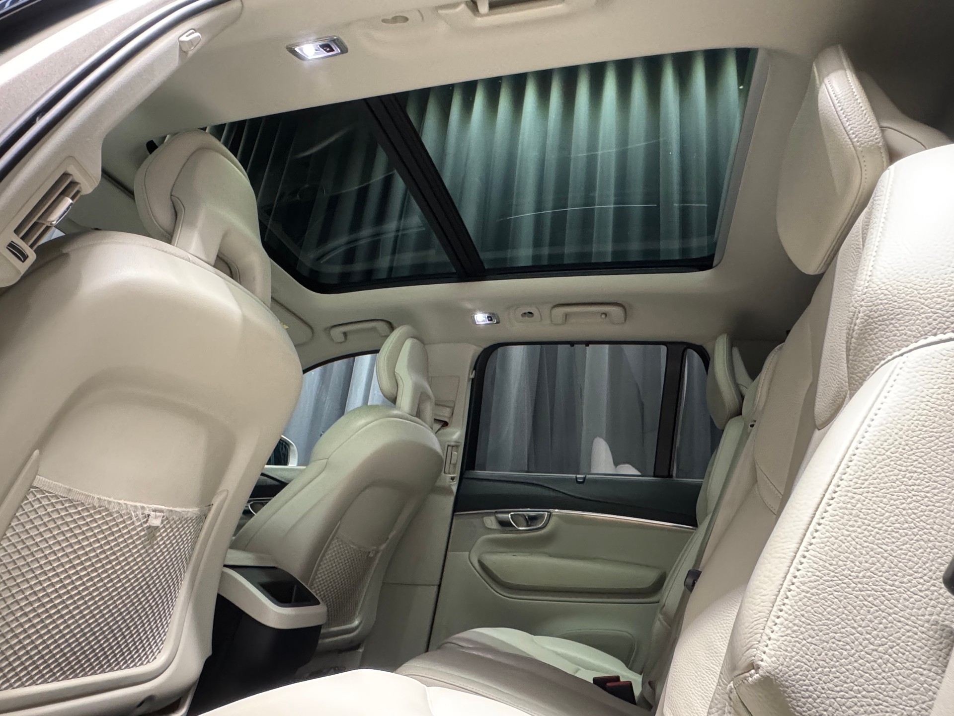 VOLVO XC90 B5 Diesel Mild Hybrid AWD Inscription Geartronic(12)(M)-image-8