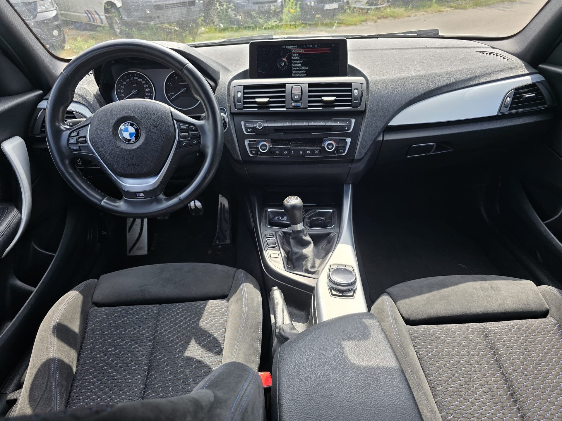 BMW 120d xDrive M-Paket-image-10