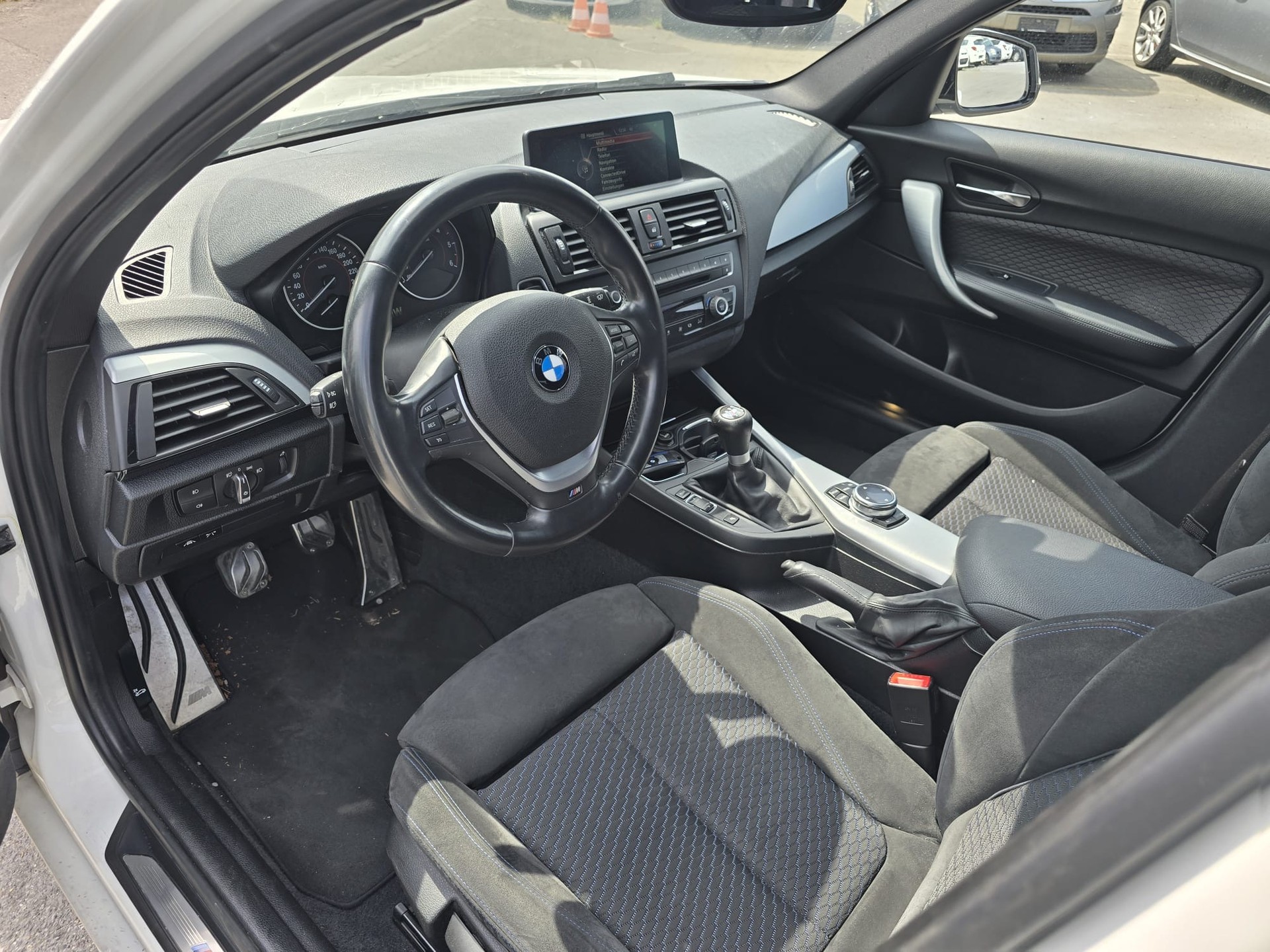 BMW 120d xDrive M-Paket-image-12