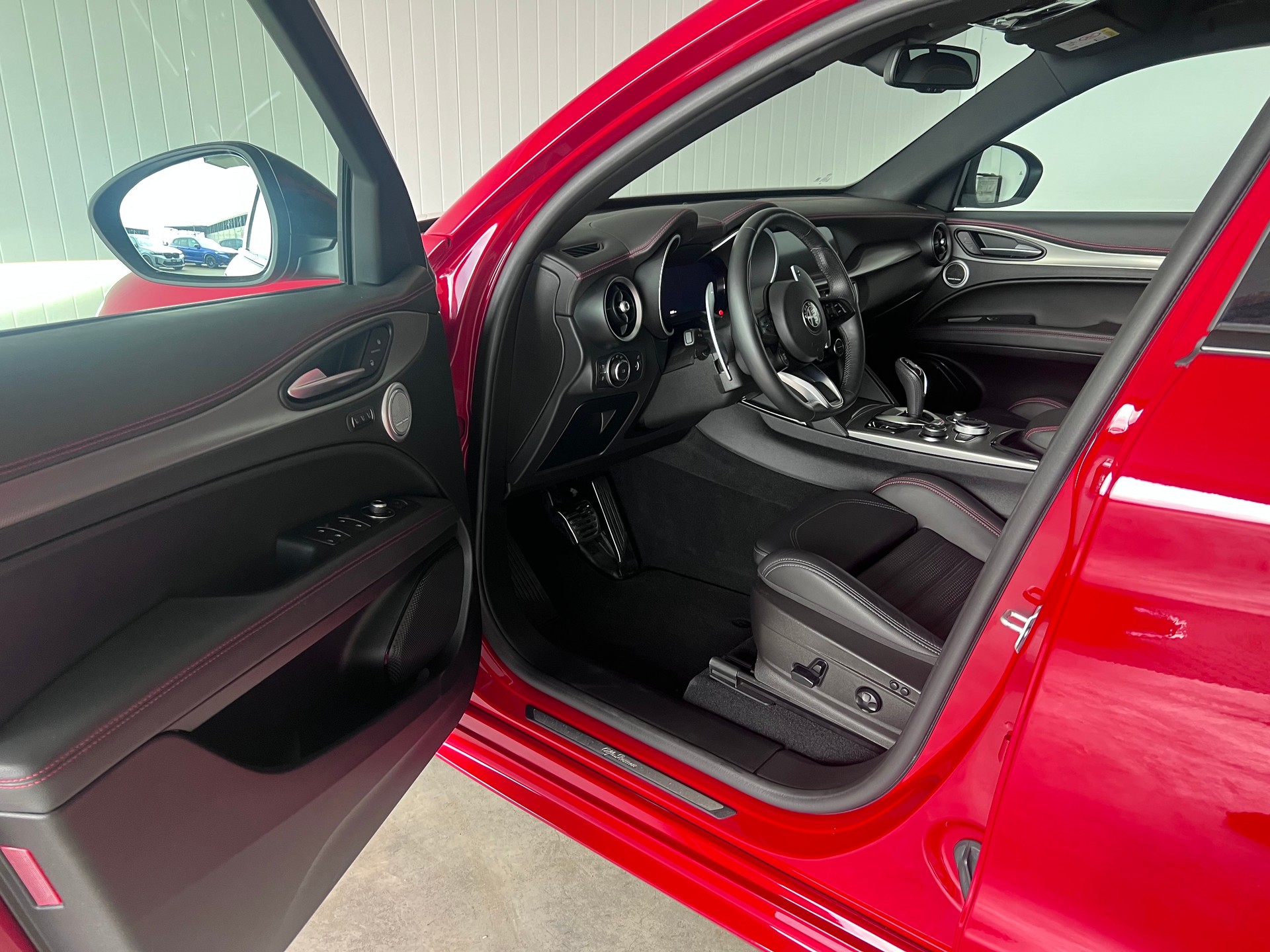 ALFA ROMEO Stelvio 2.0 Tributo Italiano Q4 AT8-image-9