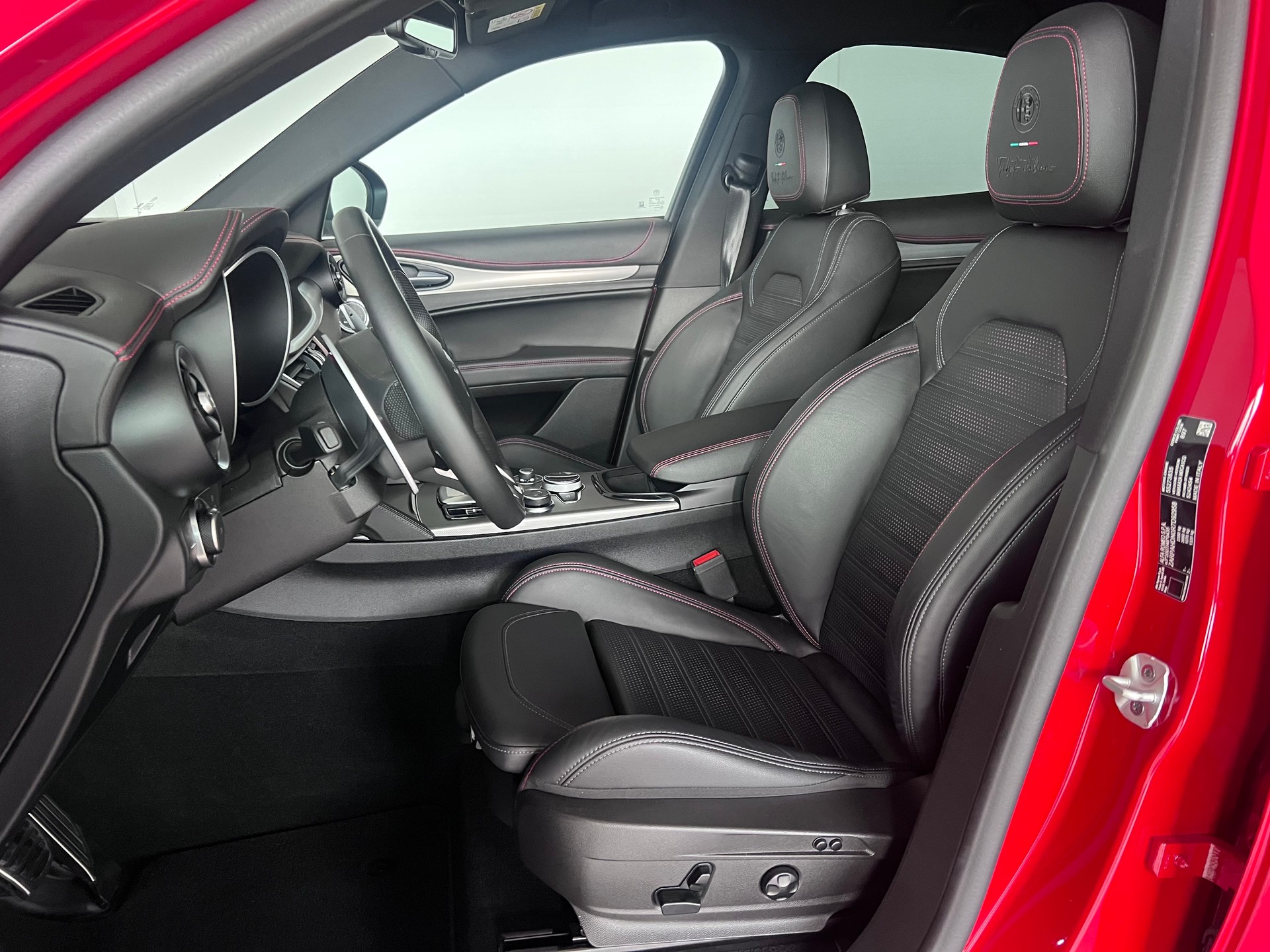 ALFA ROMEO Stelvio 2.0 Tributo Italiano Q4 AT8-image-11