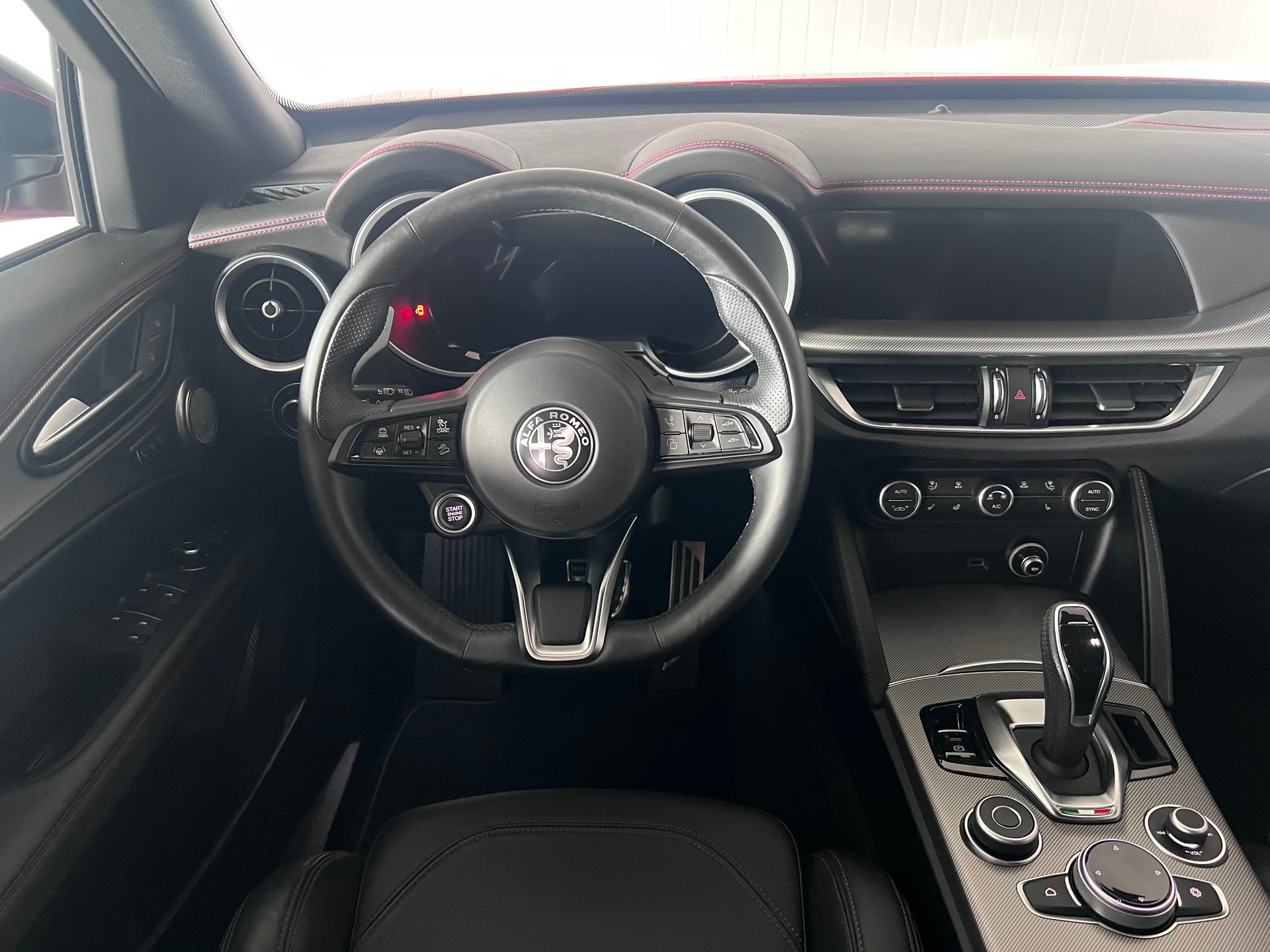 ALFA ROMEO Stelvio 2.0 Tributo Italiano Q4 AT8-image-19