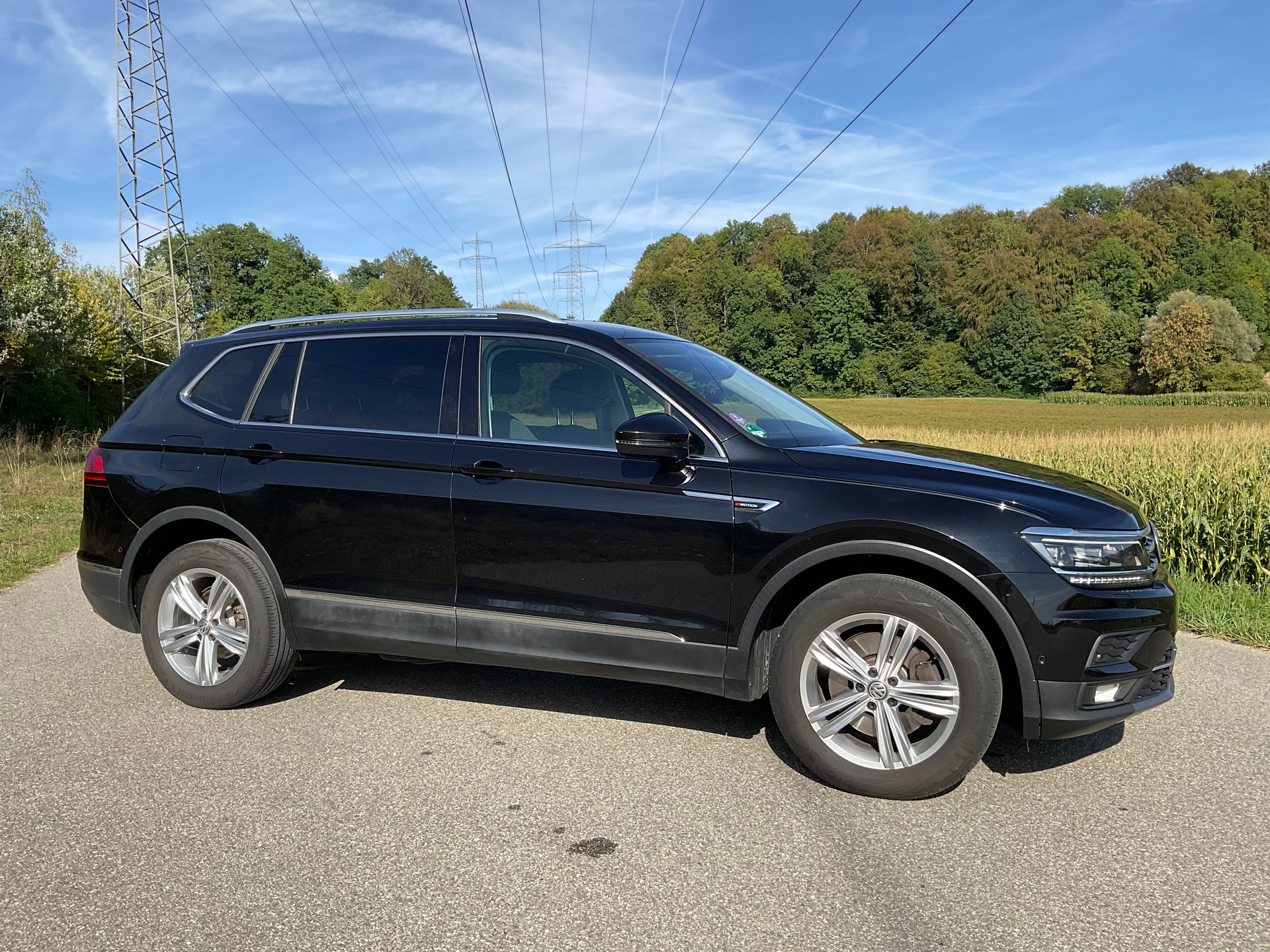 VW Tiguan 2.0 TSI Highline DSG Allspace 4-Motion 7-Plätzer-image-11