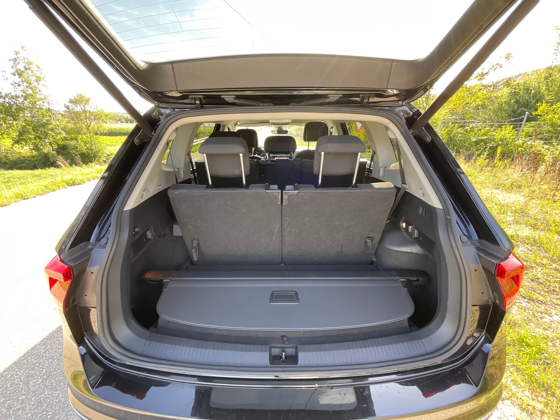 VW Tiguan 2.0 TSI Highline DSG Allspace 4-Motion 7-Plätzer-image-17